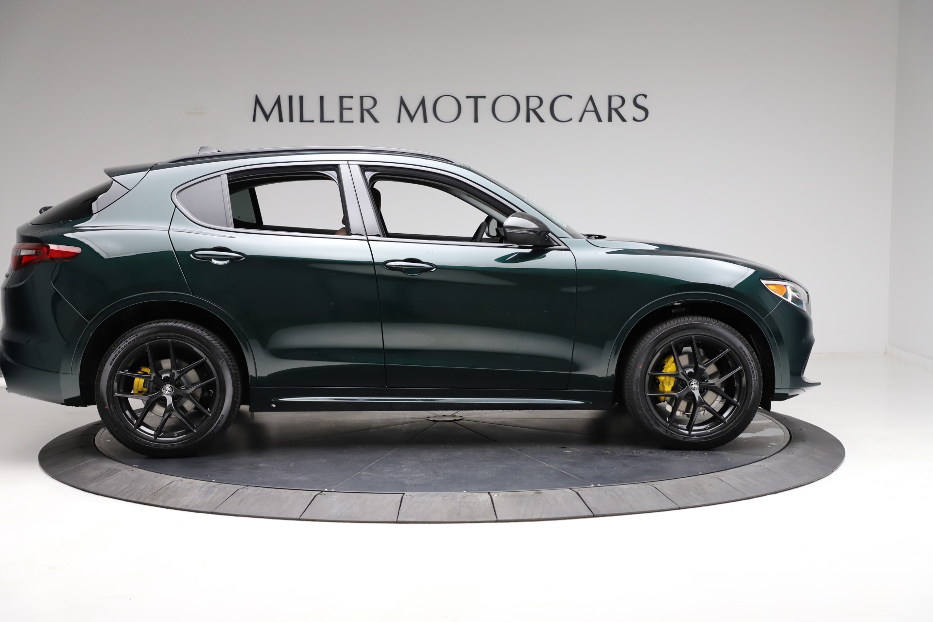 New-2021-Alfa-Romeo-Stelvio-Ti
