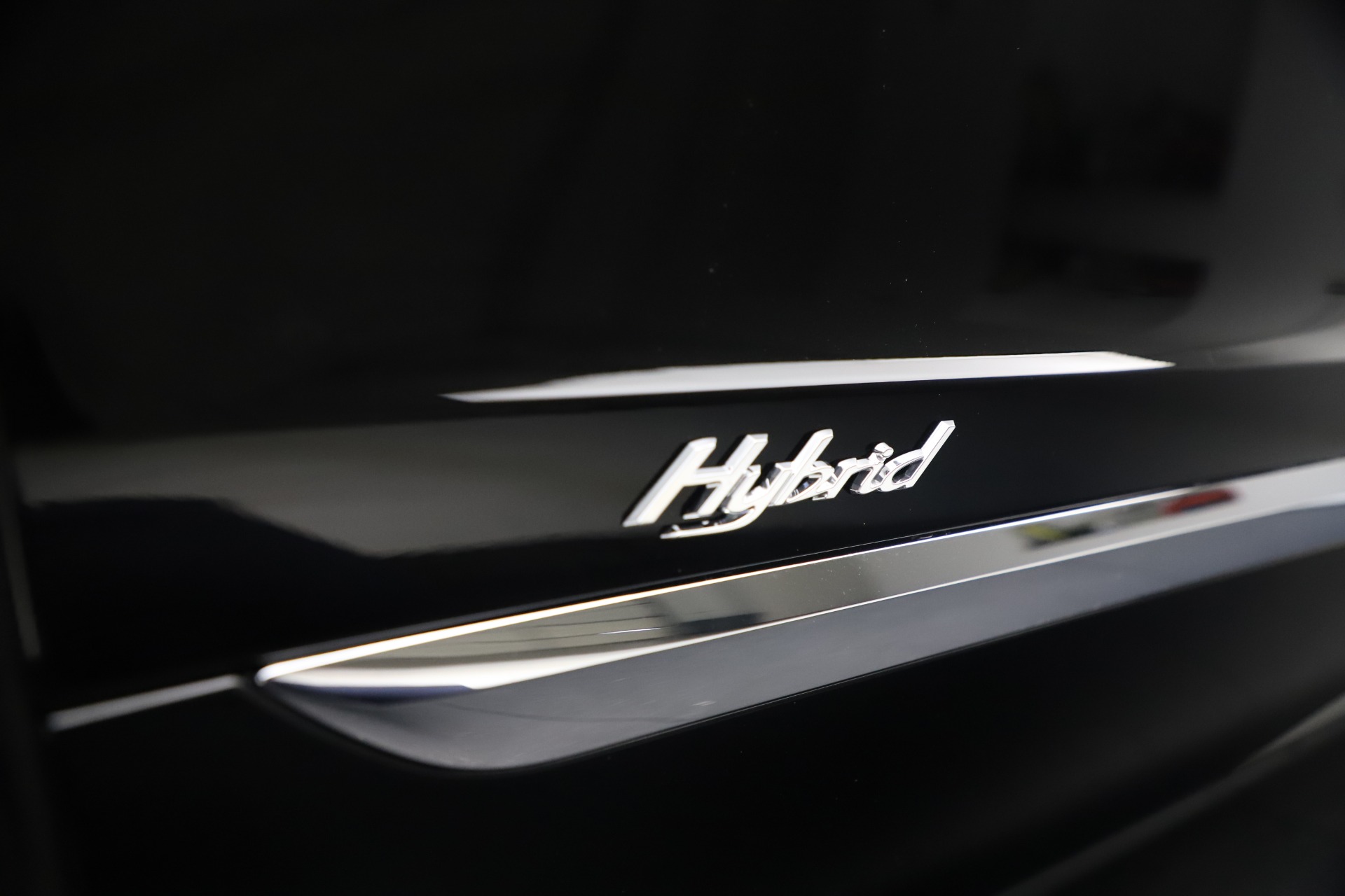 New-2021-Bentley-Bentayga-Hybrid