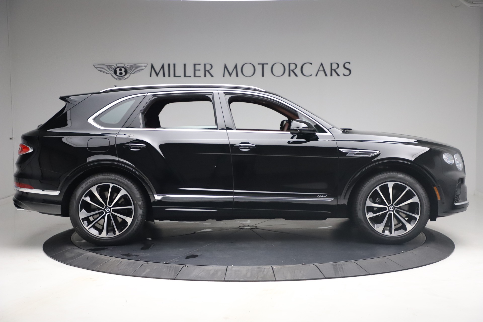New-2021-Bentley-Bentayga-Hybrid