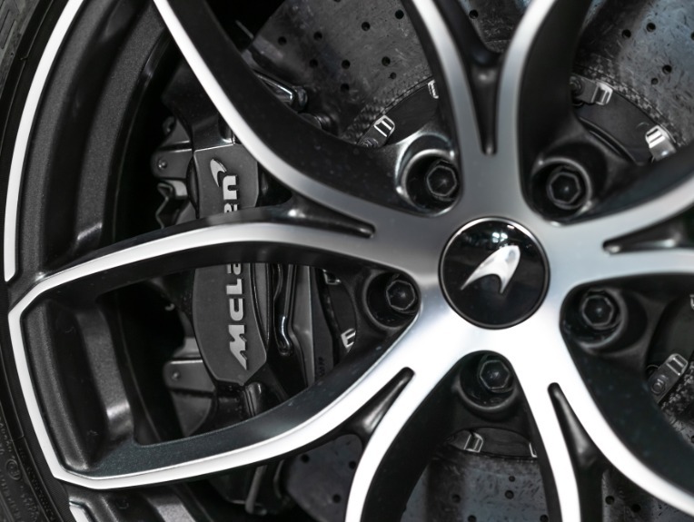 Used-2020-McLaren-720S-Spider-Performance