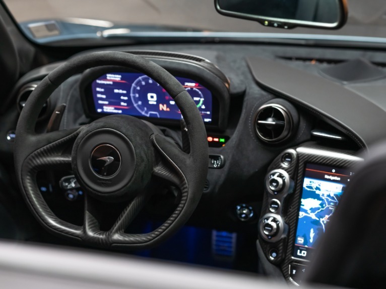 Used-2020-McLaren-720S-Spider-Performance