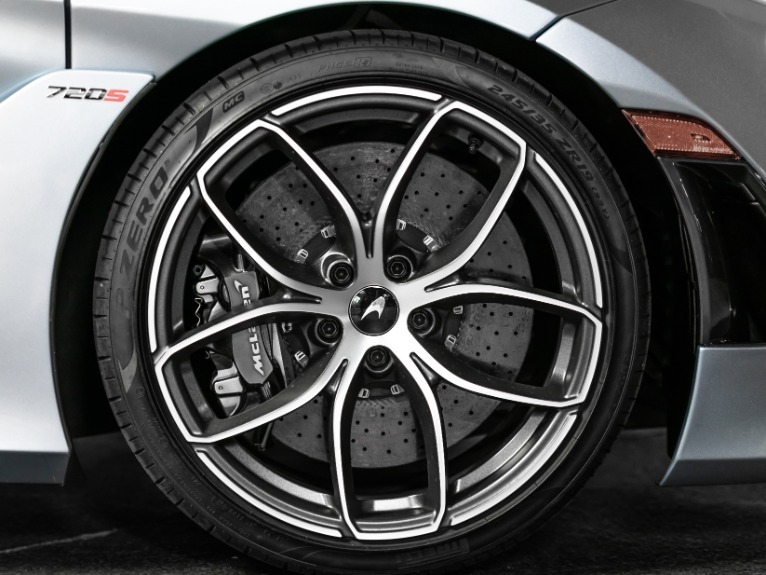 Used-2020-McLaren-720S-Spider-Performance