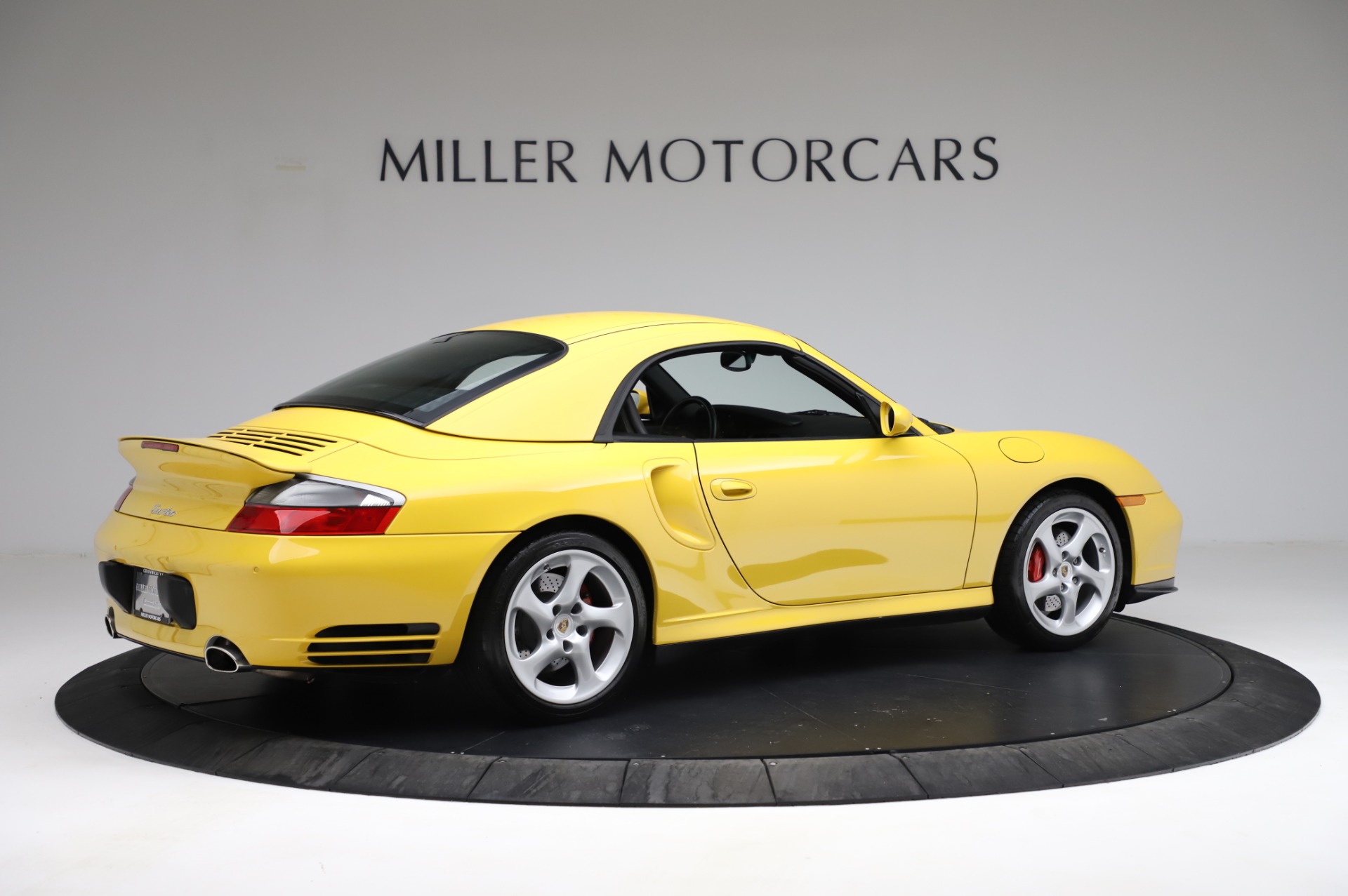 Used-2004-Porsche-911-Turbo