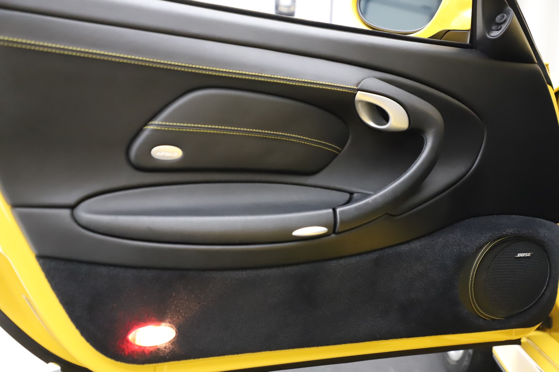 Used-2004-Porsche-911-Turbo