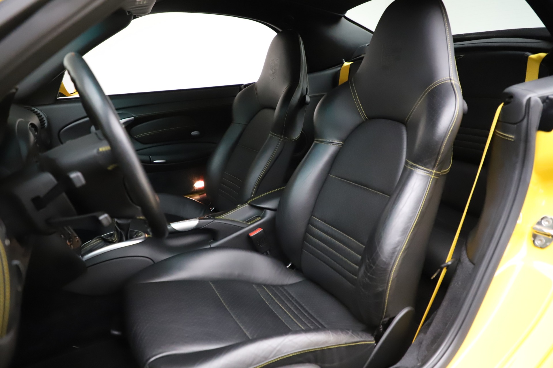 Used-2004-Porsche-911-Turbo