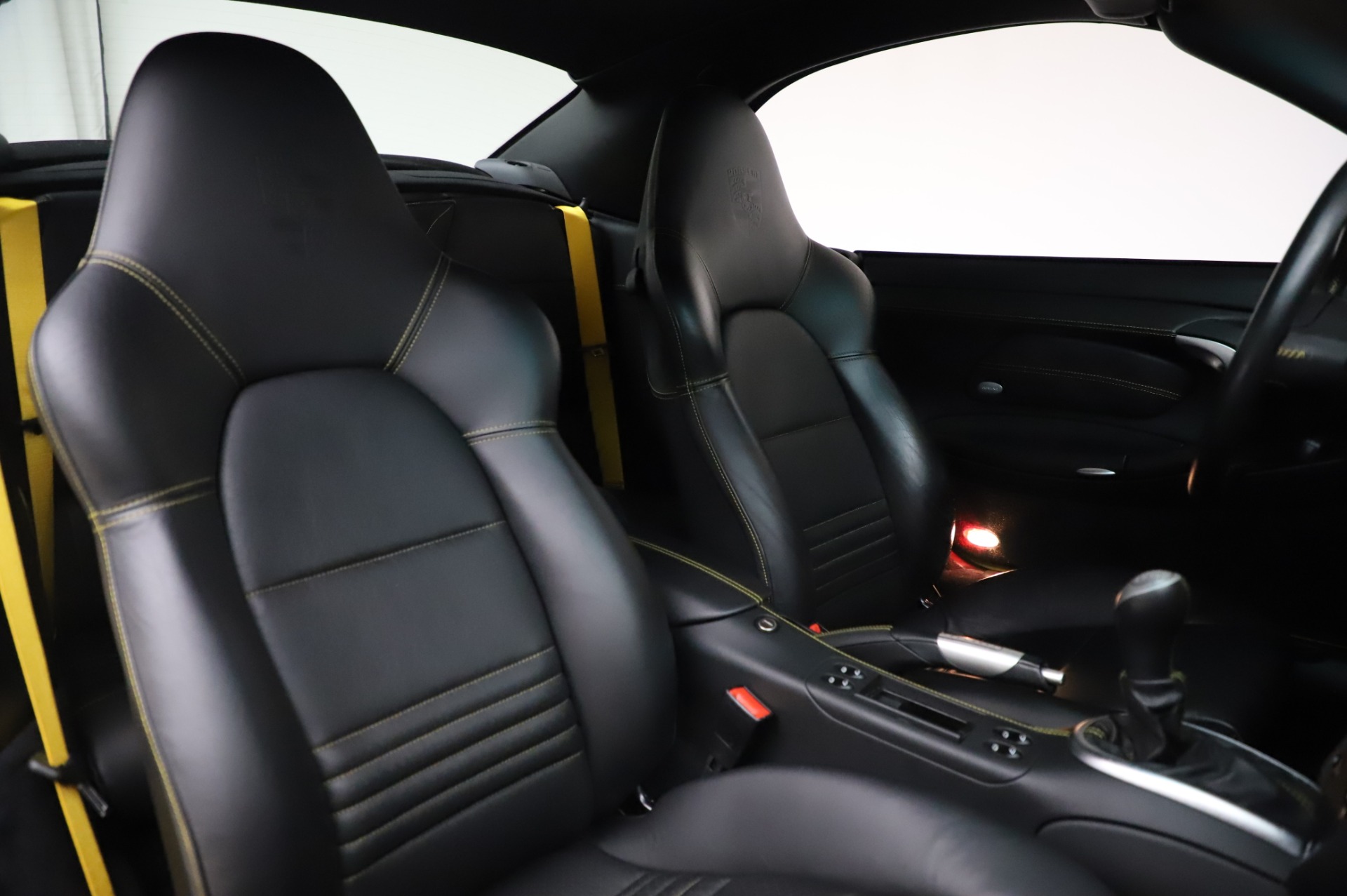 Used-2004-Porsche-911-Turbo