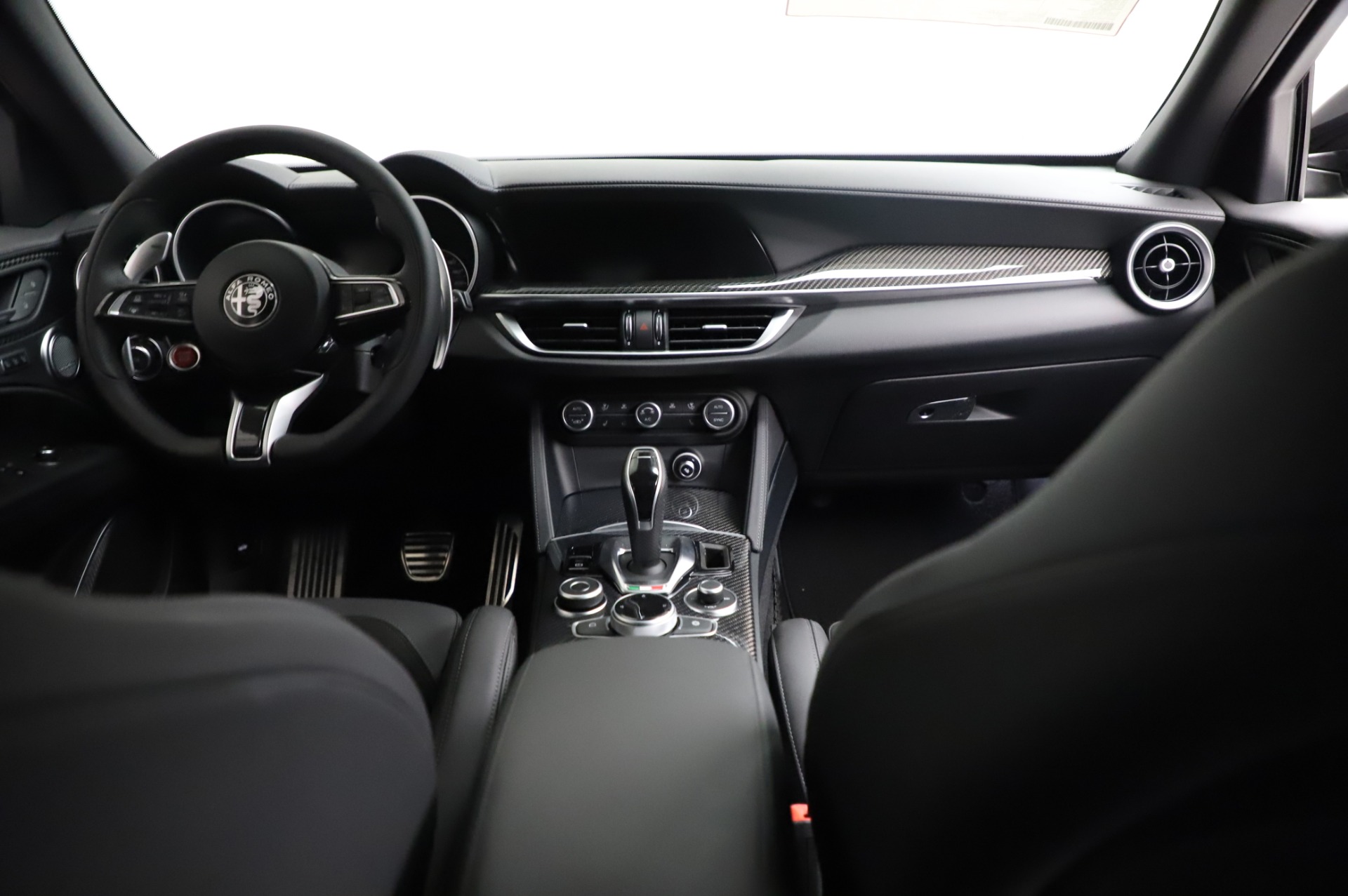 New-2021-Alfa-Romeo-Stelvio-Quadrifoglio