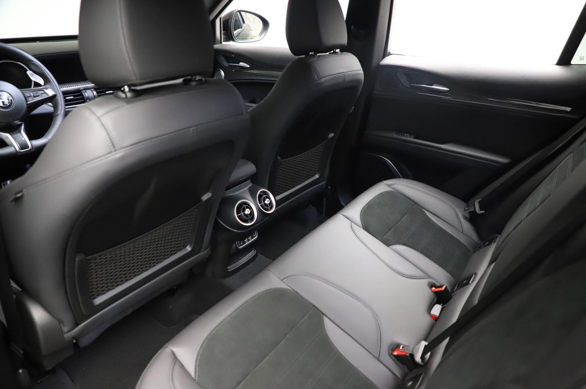 New-2021-Alfa-Romeo-Stelvio-Quadrifoglio