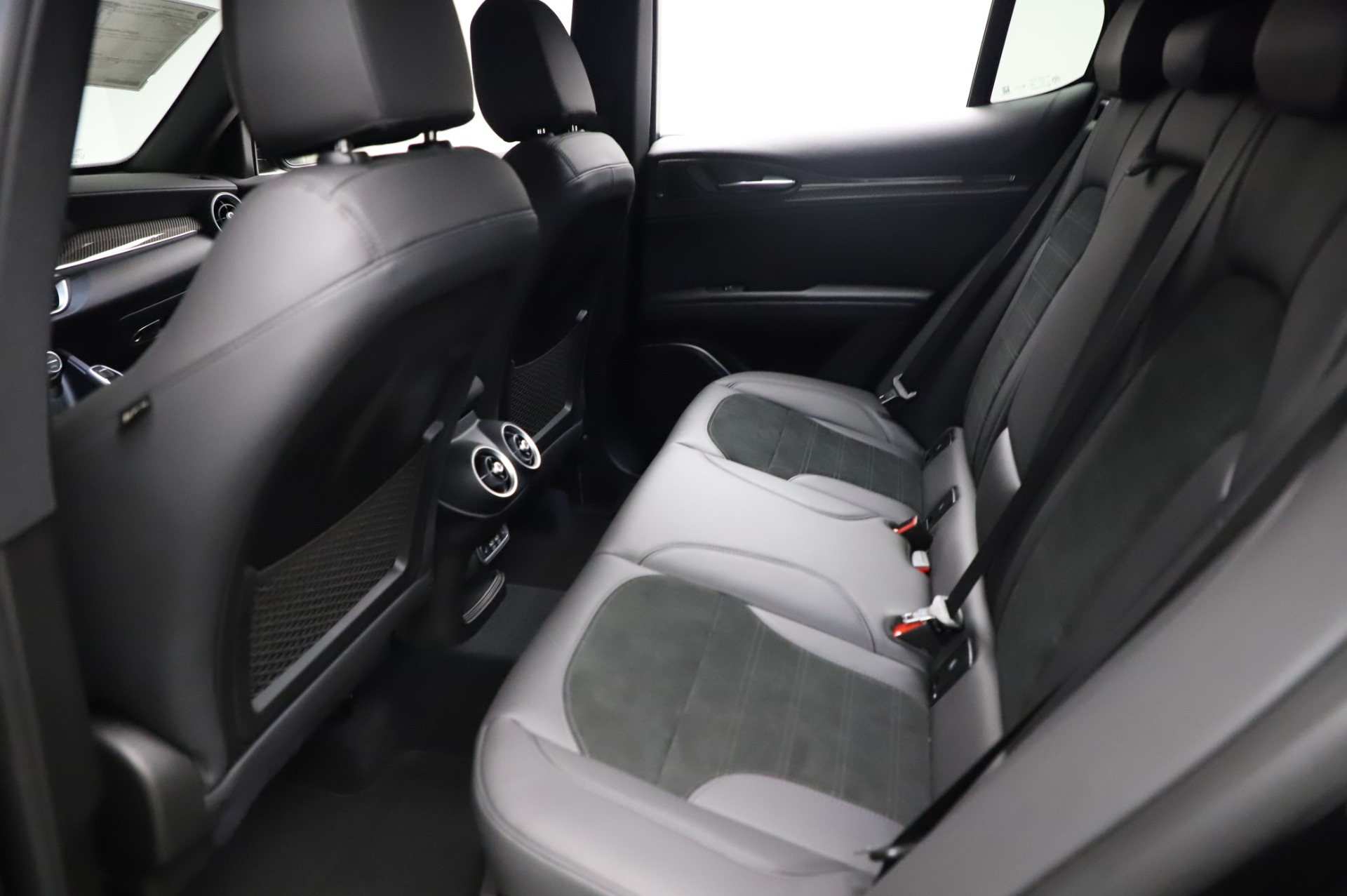 New-2021-Alfa-Romeo-Stelvio-Quadrifoglio