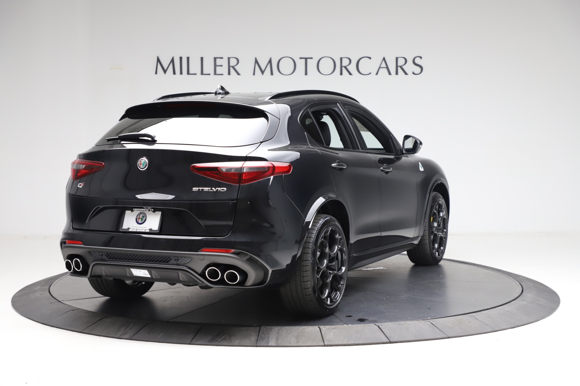 New-2021-Alfa-Romeo-Stelvio-Quadrifoglio