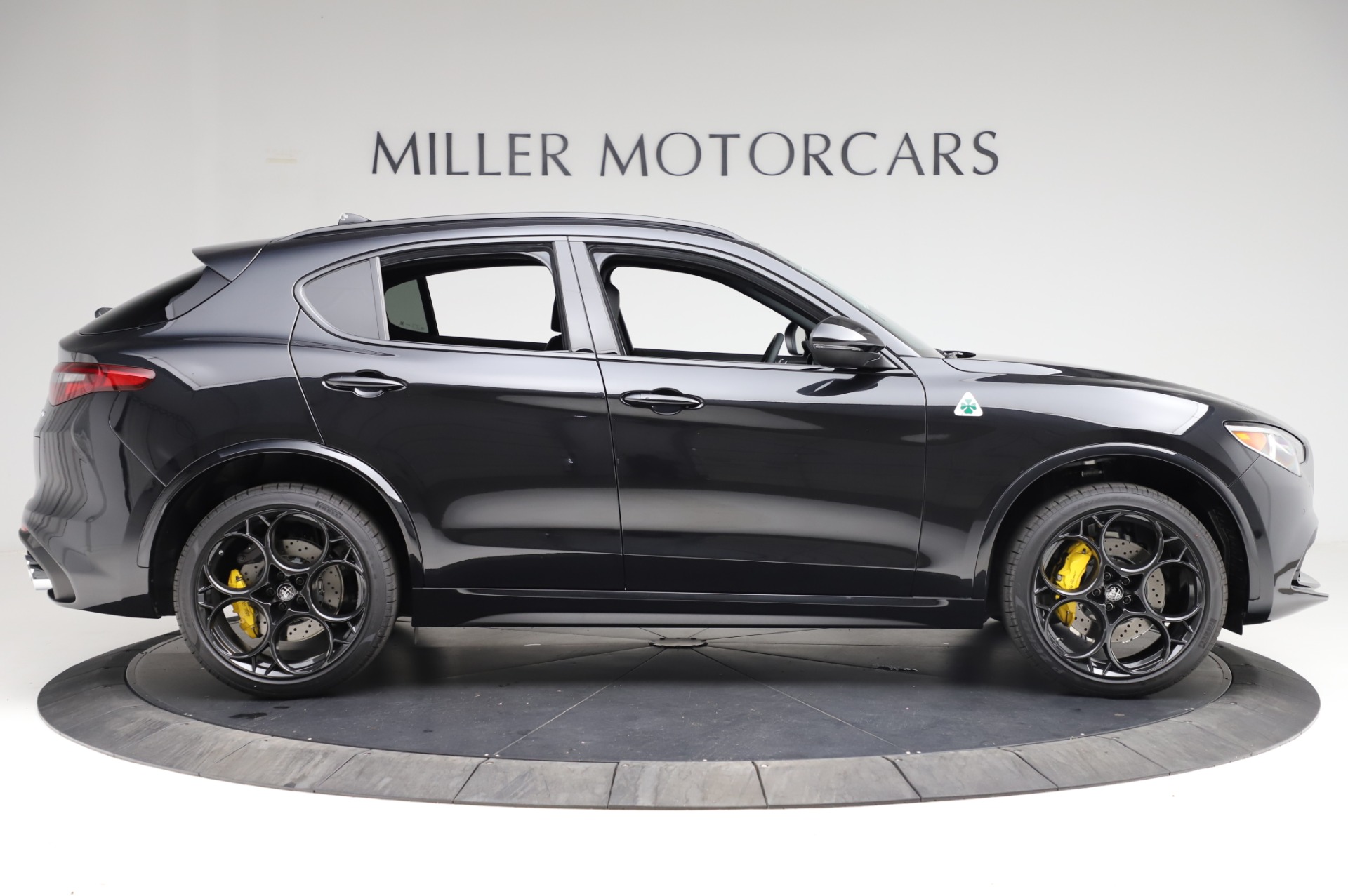 New-2021-Alfa-Romeo-Stelvio-Quadrifoglio