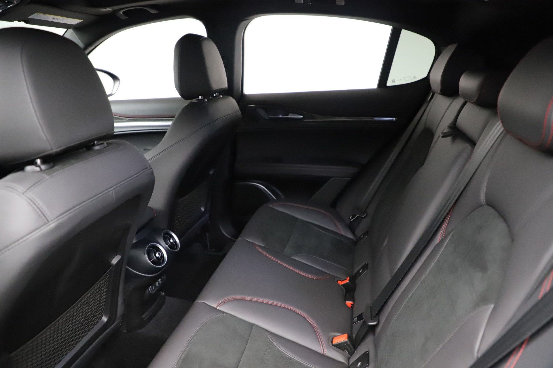 New-2021-Alfa-Romeo-Stelvio-Quadrifoglio