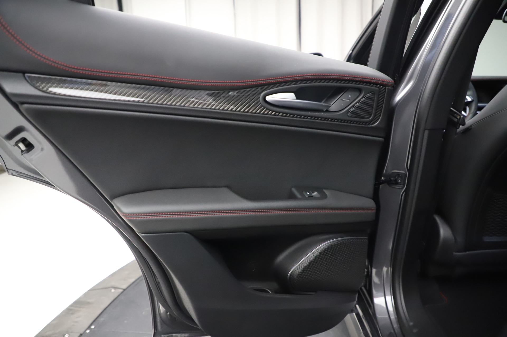 New-2021-Alfa-Romeo-Stelvio-Quadrifoglio