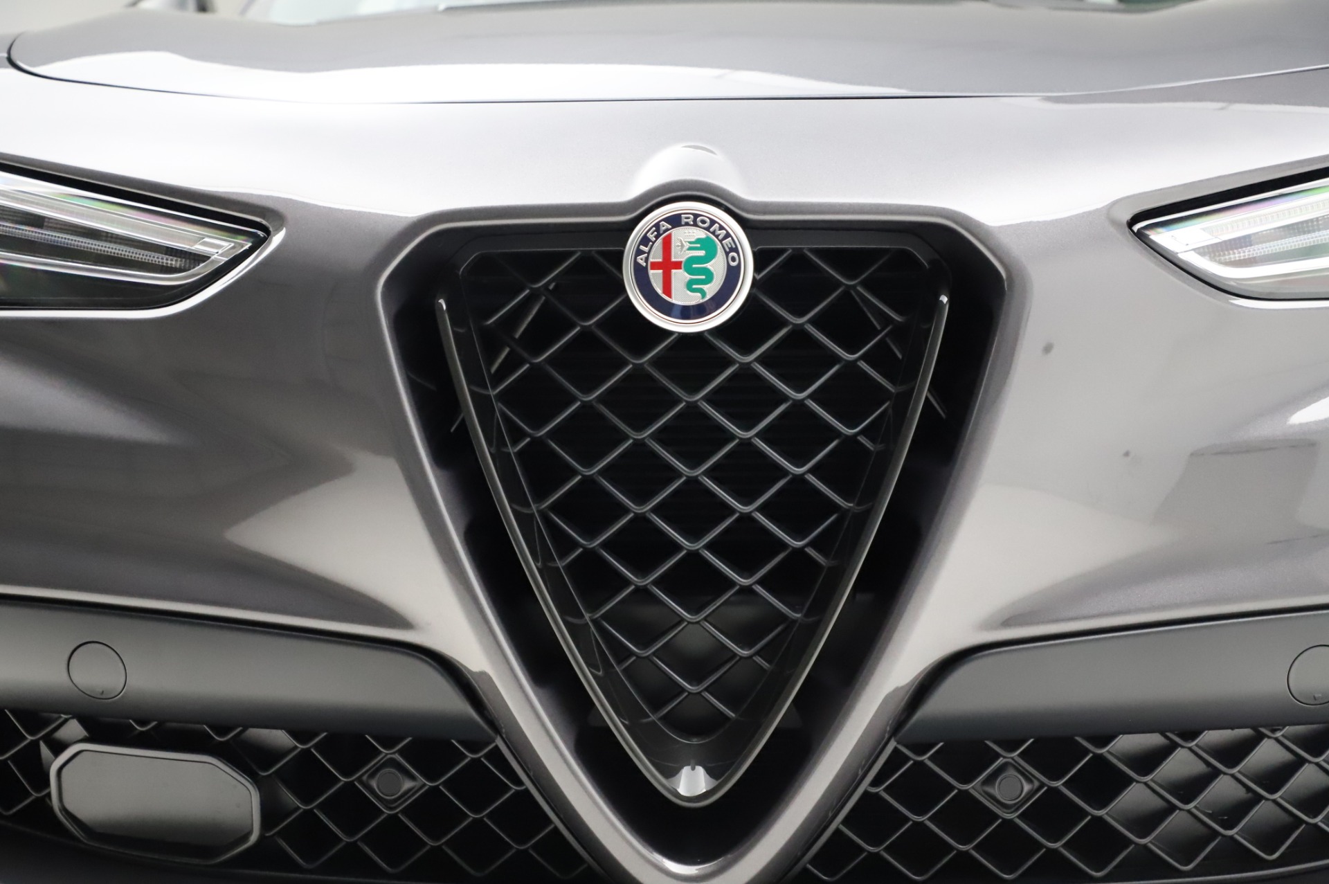 New-2021-Alfa-Romeo-Stelvio-Quadrifoglio