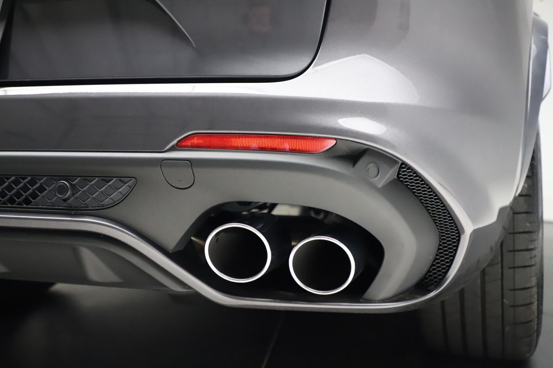 New-2021-Alfa-Romeo-Stelvio-Quadrifoglio