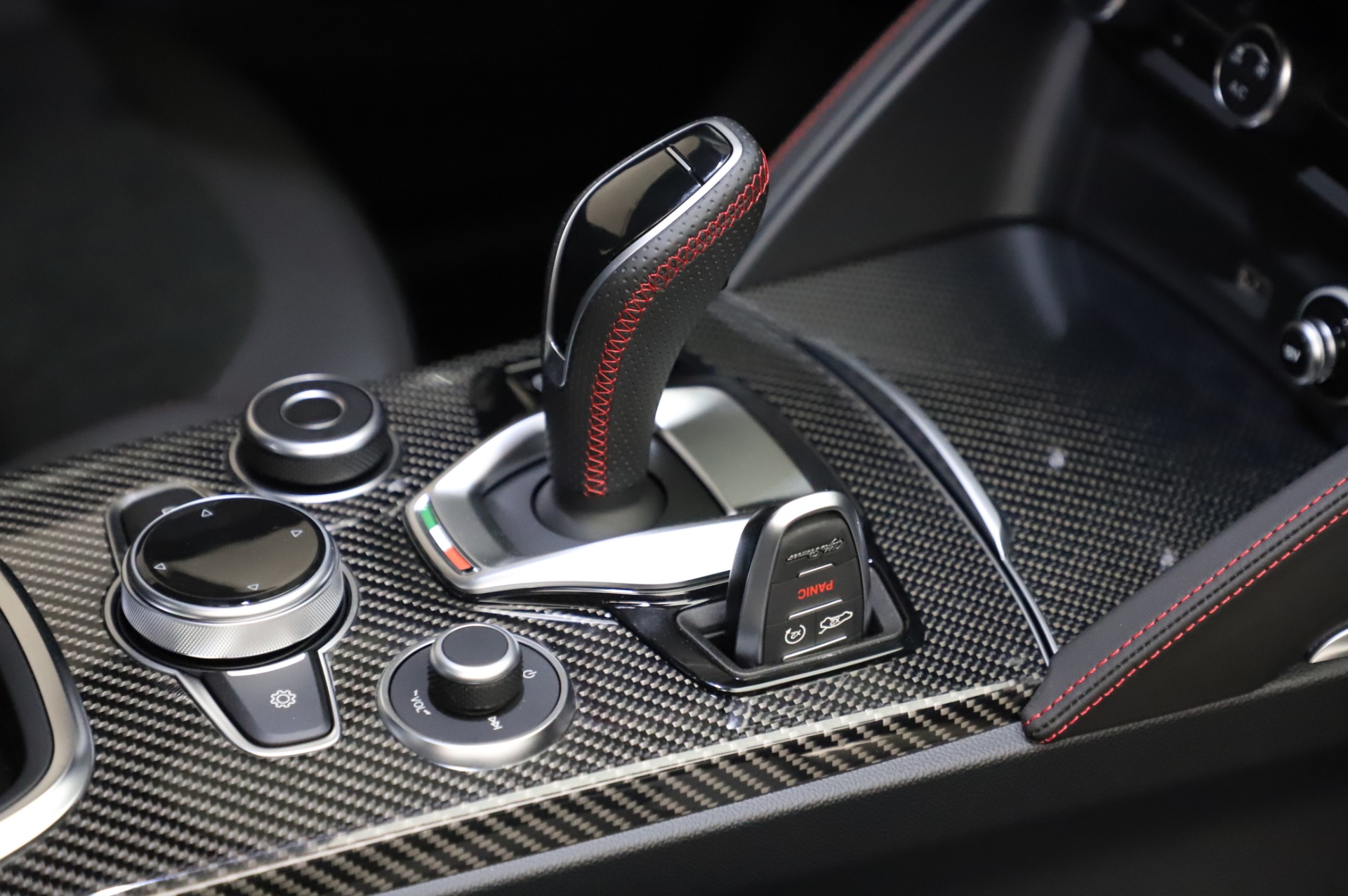 New-2021-Alfa-Romeo-Stelvio-Quadrifoglio