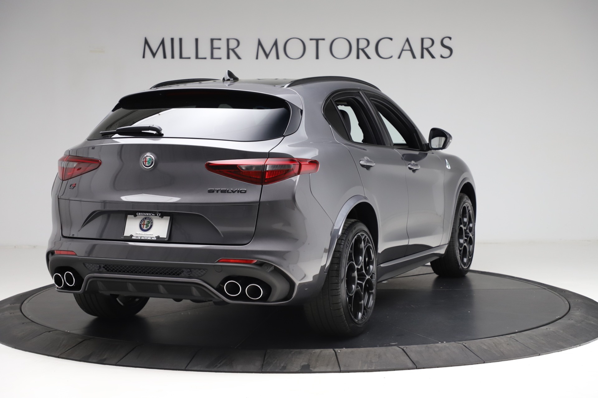New-2021-Alfa-Romeo-Stelvio-Quadrifoglio