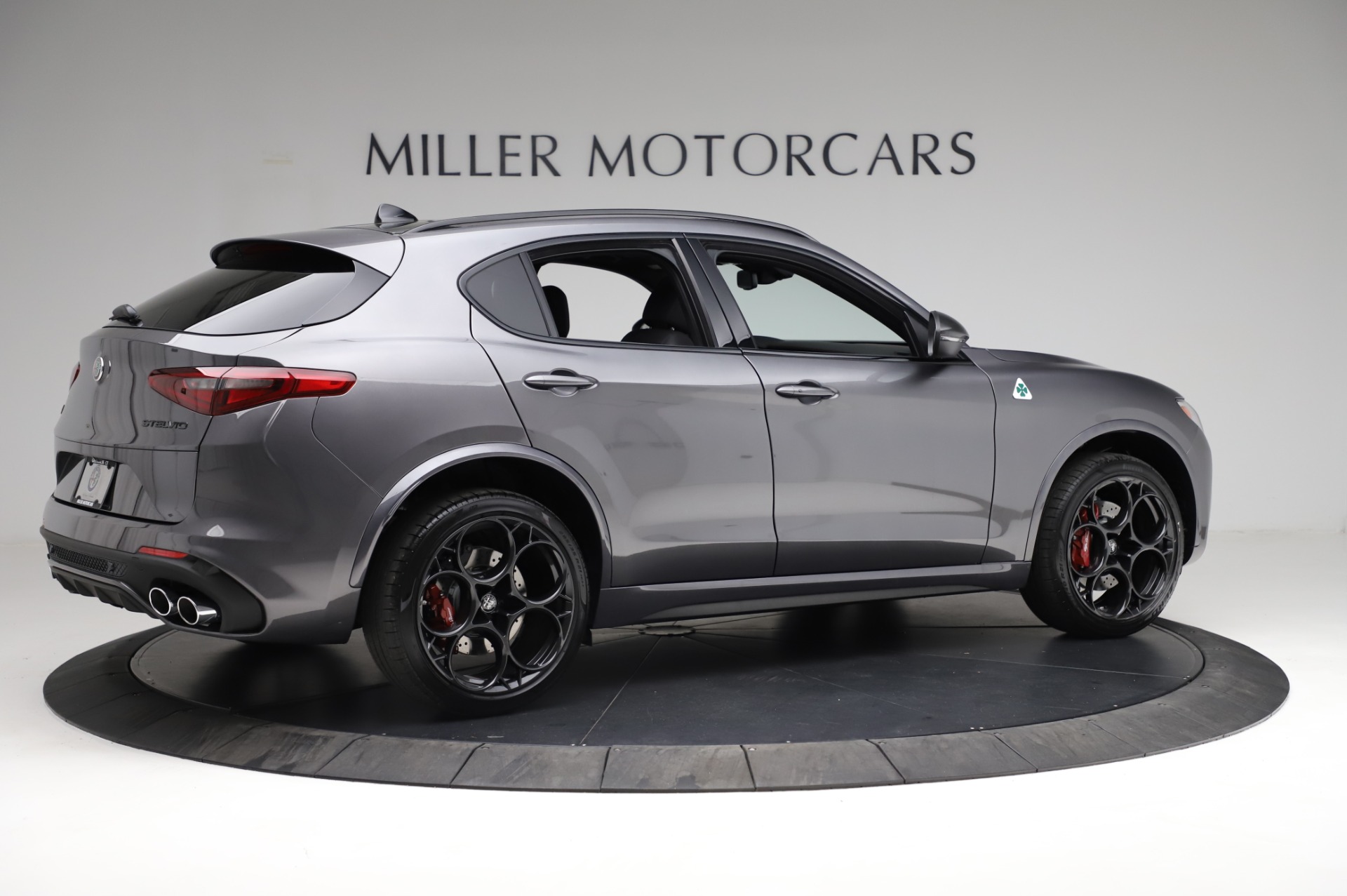 New-2021-Alfa-Romeo-Stelvio-Quadrifoglio