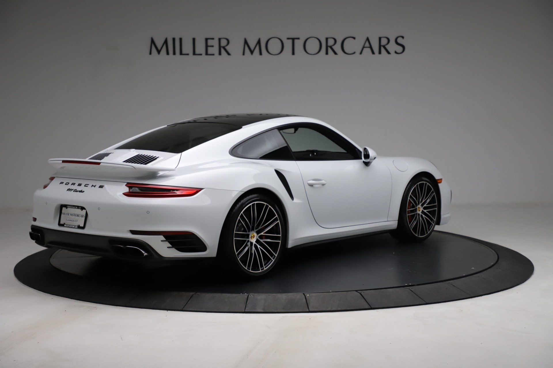 Used-2018-Porsche-911-Turbo