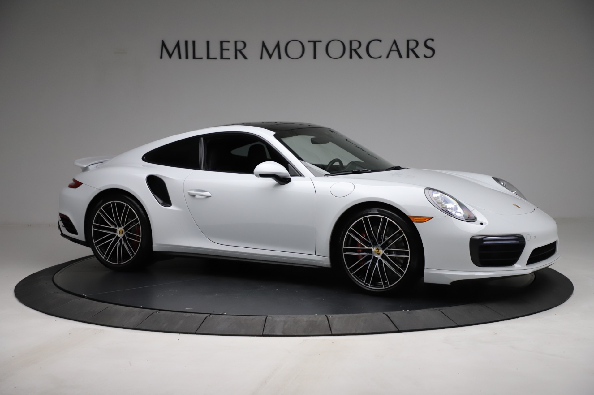 Used-2018-Porsche-911-Turbo