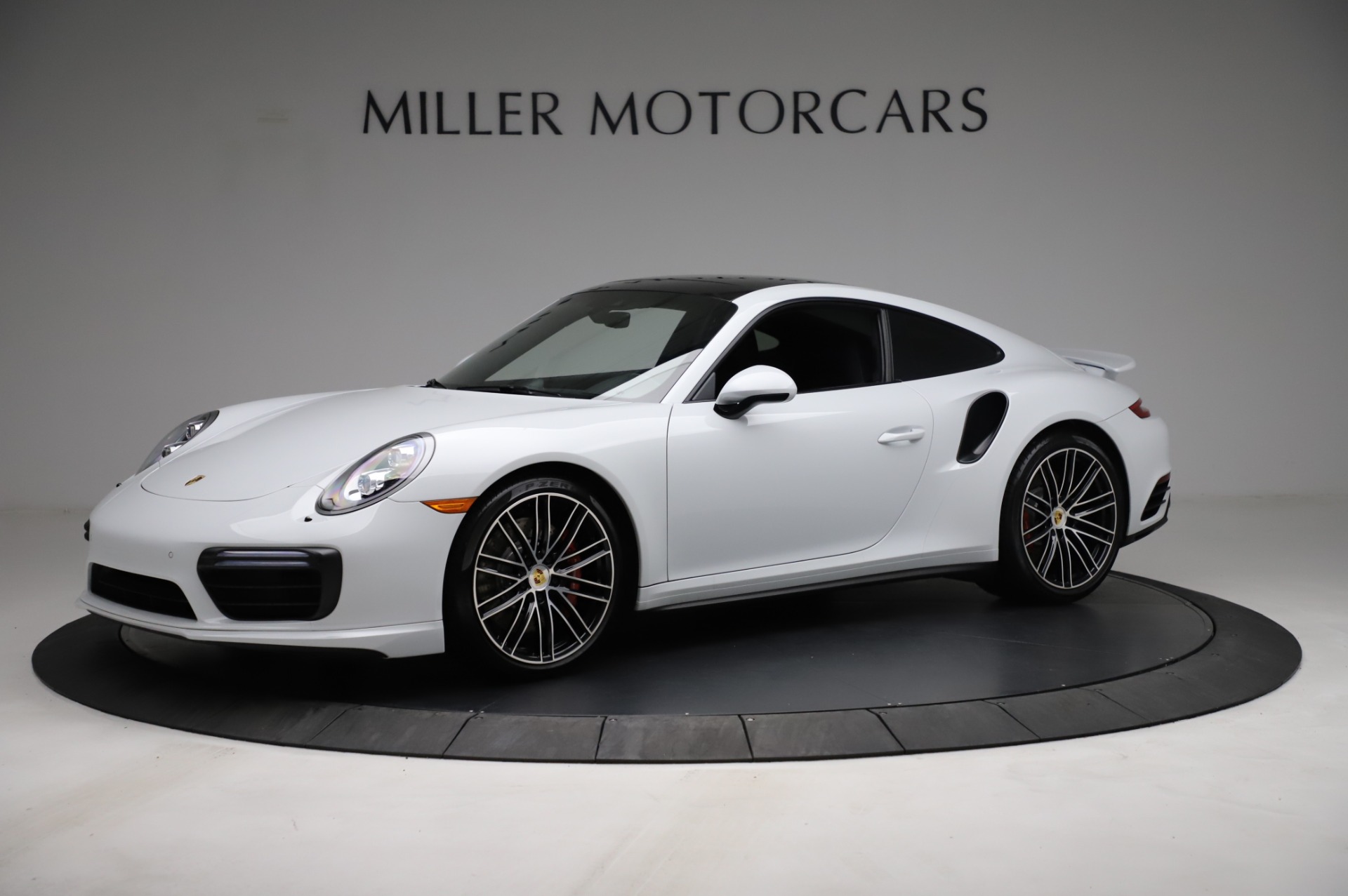 Used-2018-Porsche-911-Turbo