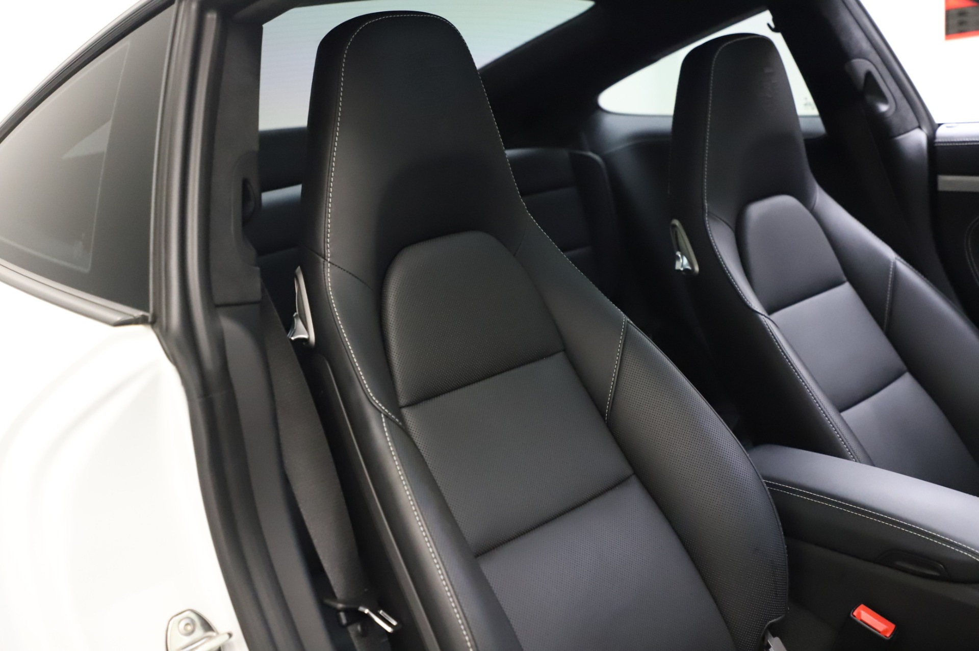 Used-2018-Porsche-911-Turbo