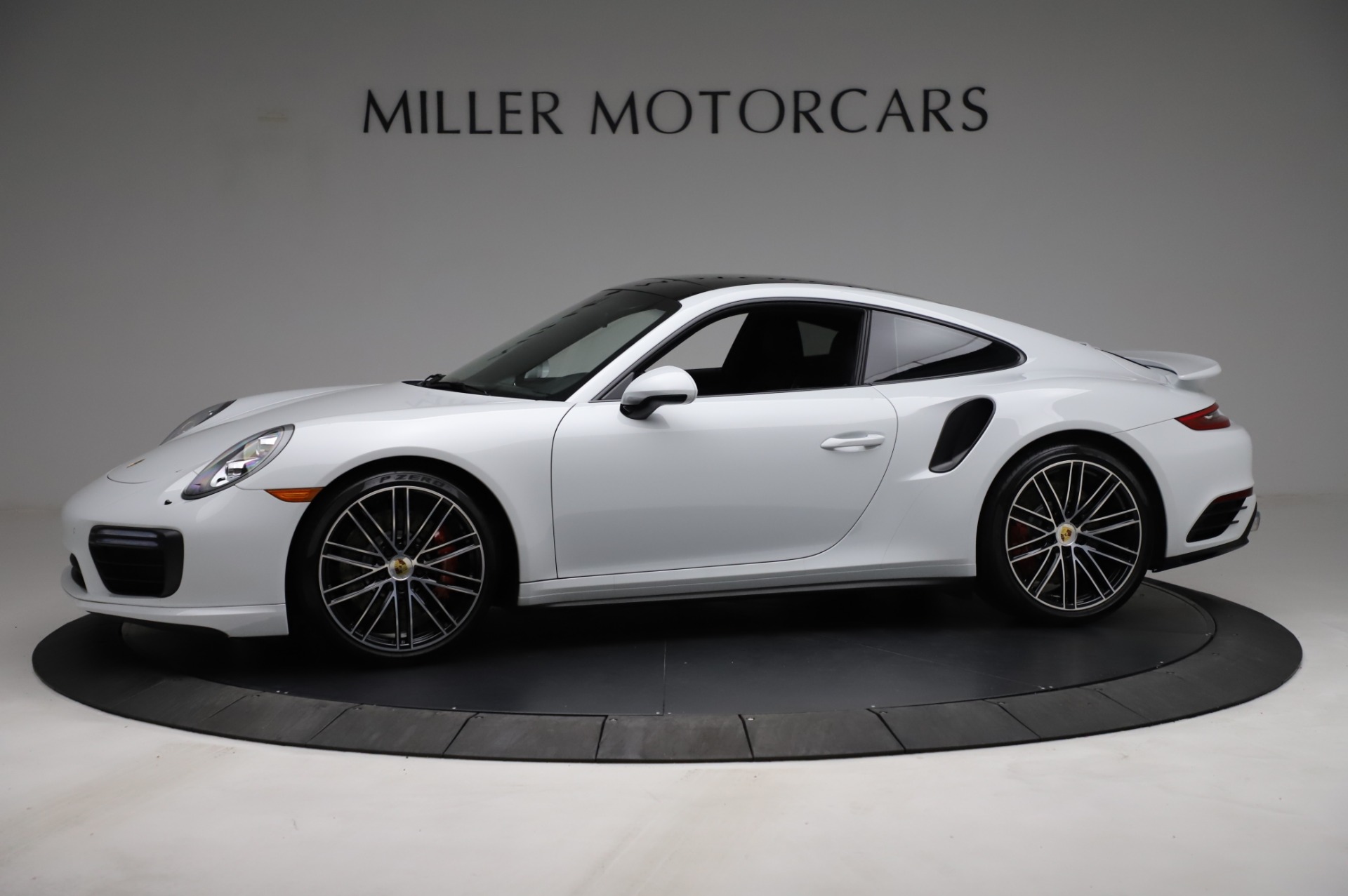Used-2018-Porsche-911-Turbo