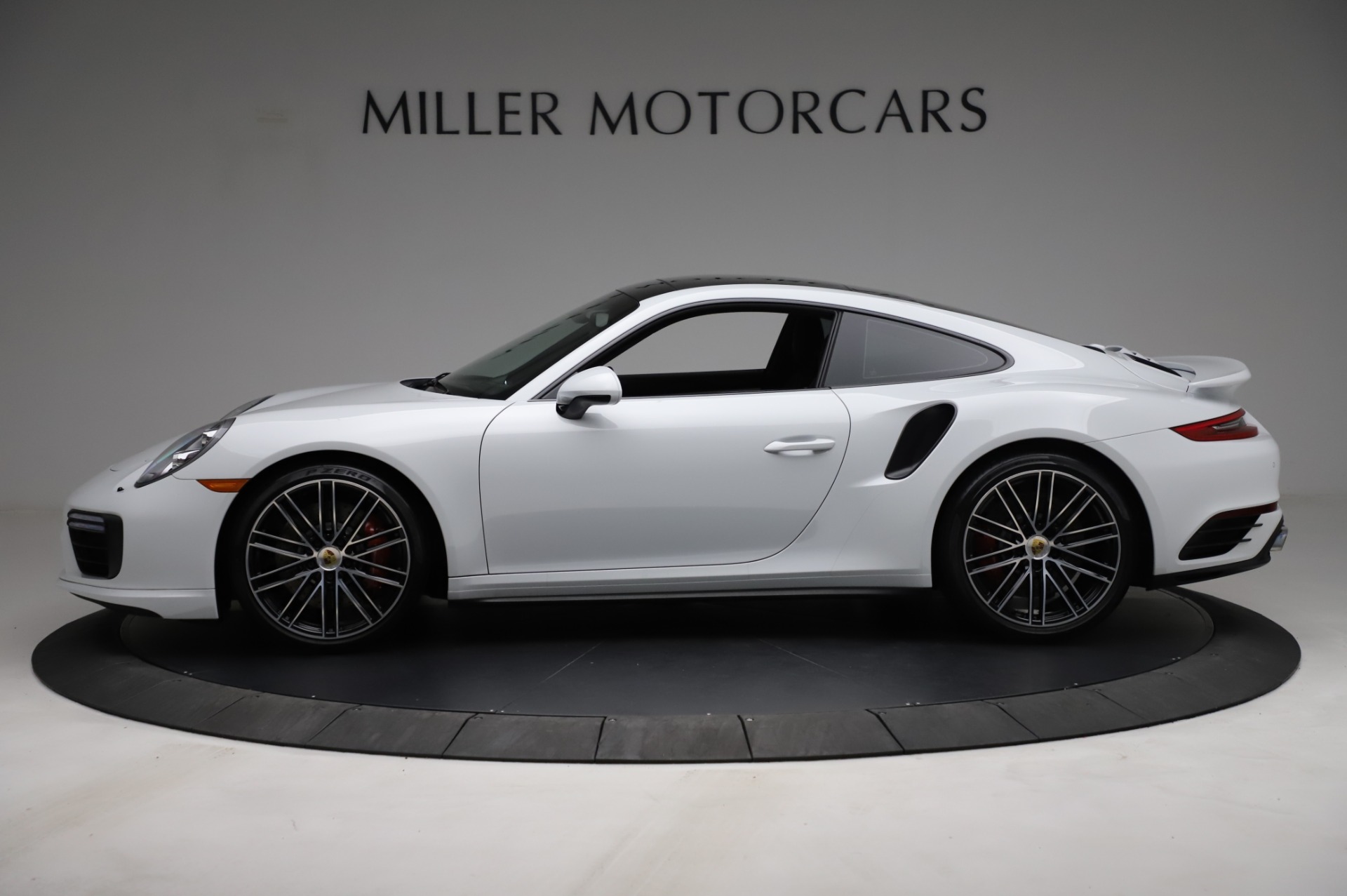 Used-2018-Porsche-911-Turbo