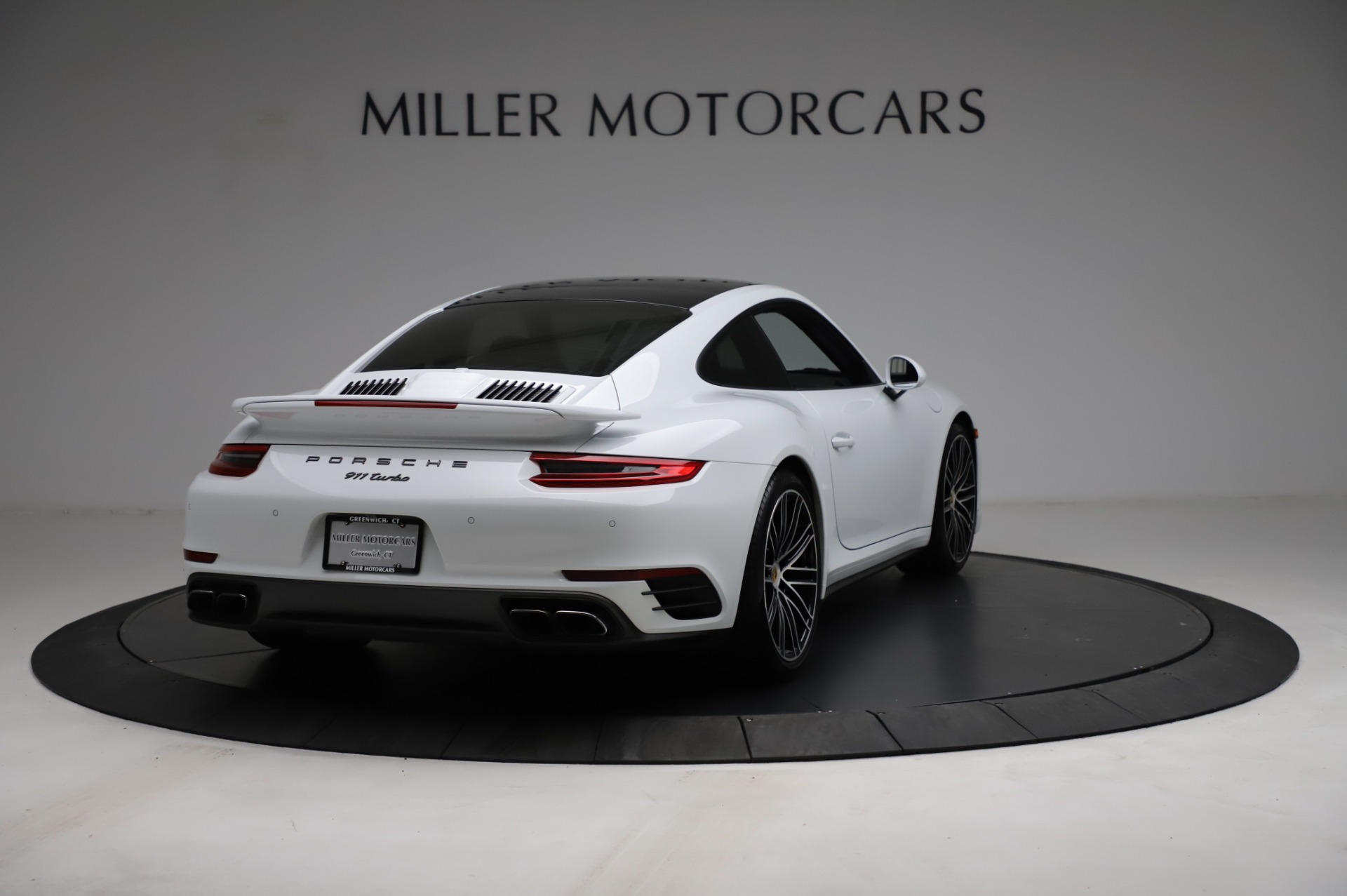 Used-2018-Porsche-911-Turbo