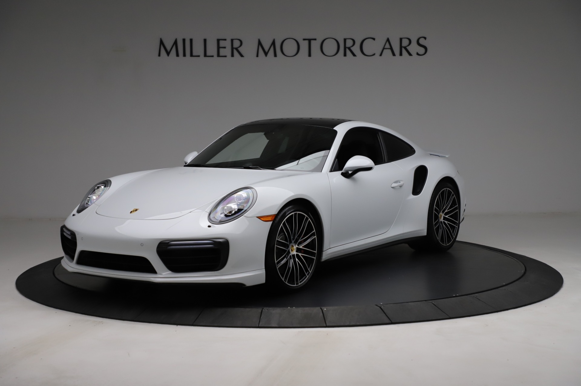 Used-2018-Porsche-911-Turbo