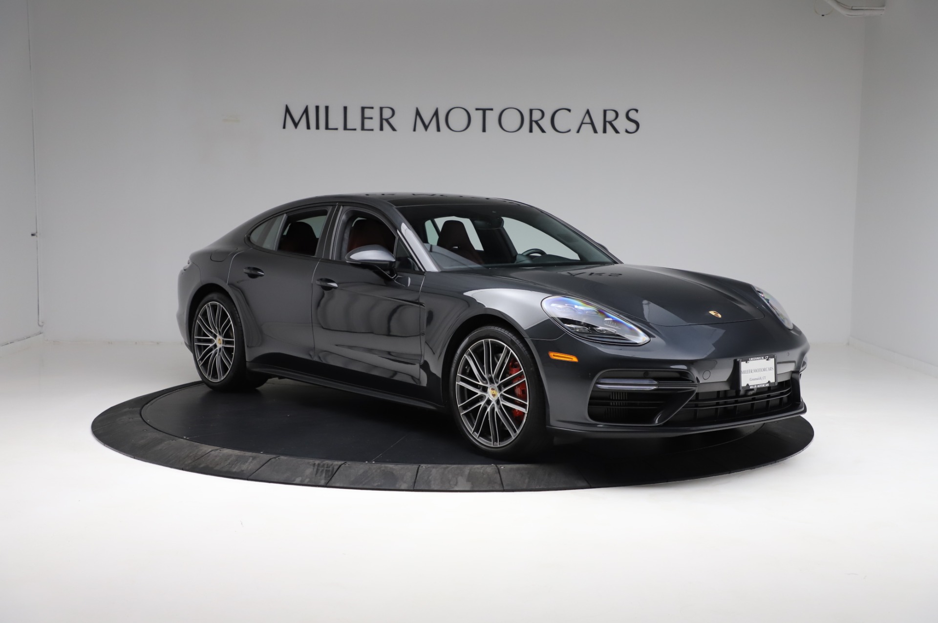 Used-2018-Porsche-Panamera-Turbo