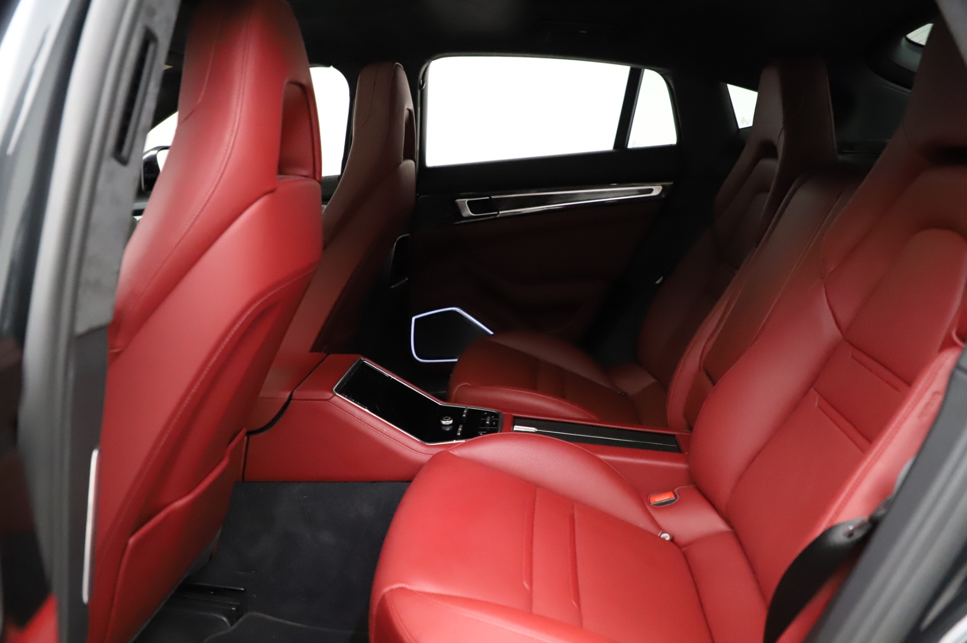 Used-2018-Porsche-Panamera-Turbo