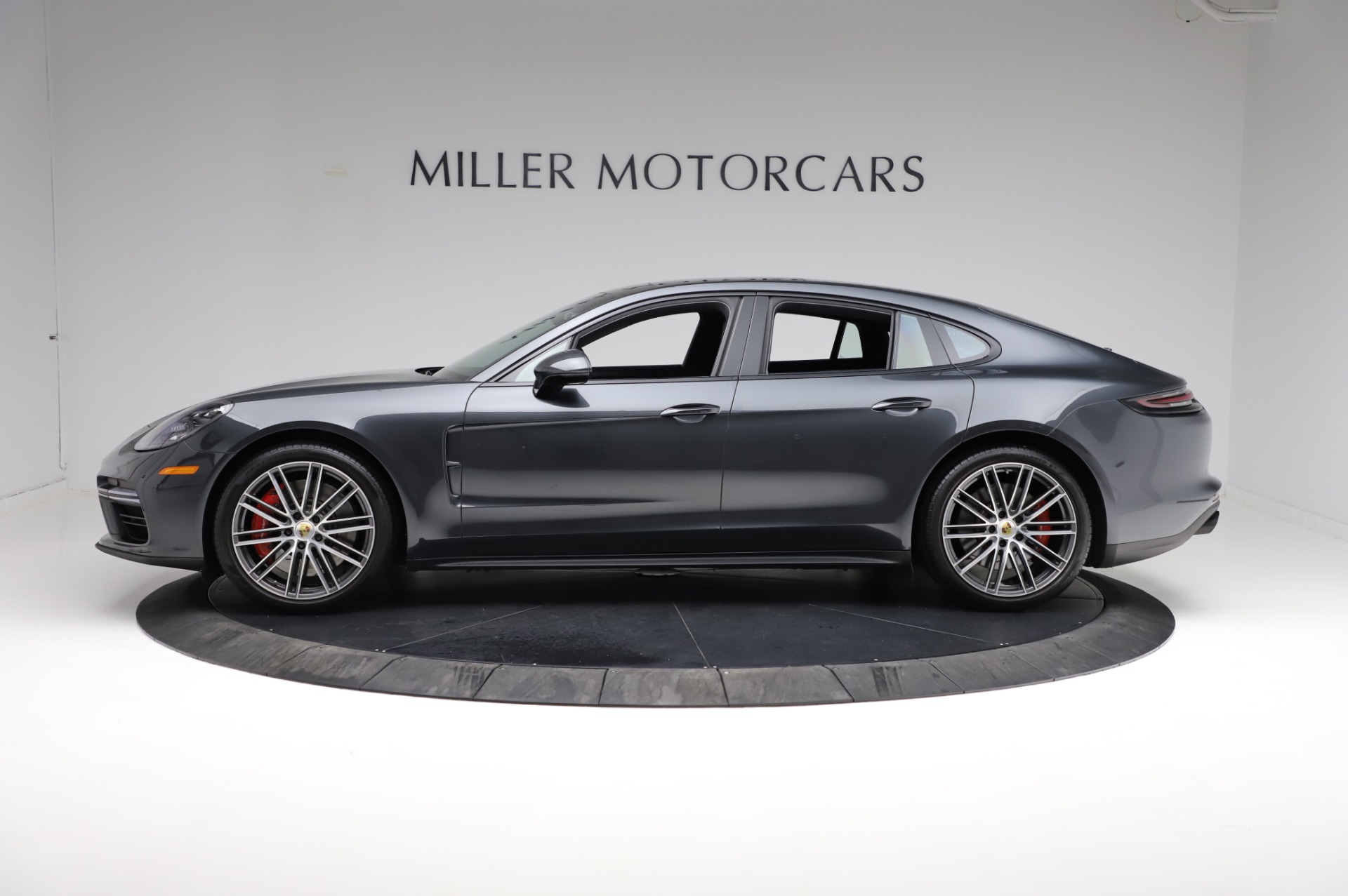 Used-2018-Porsche-Panamera-Turbo