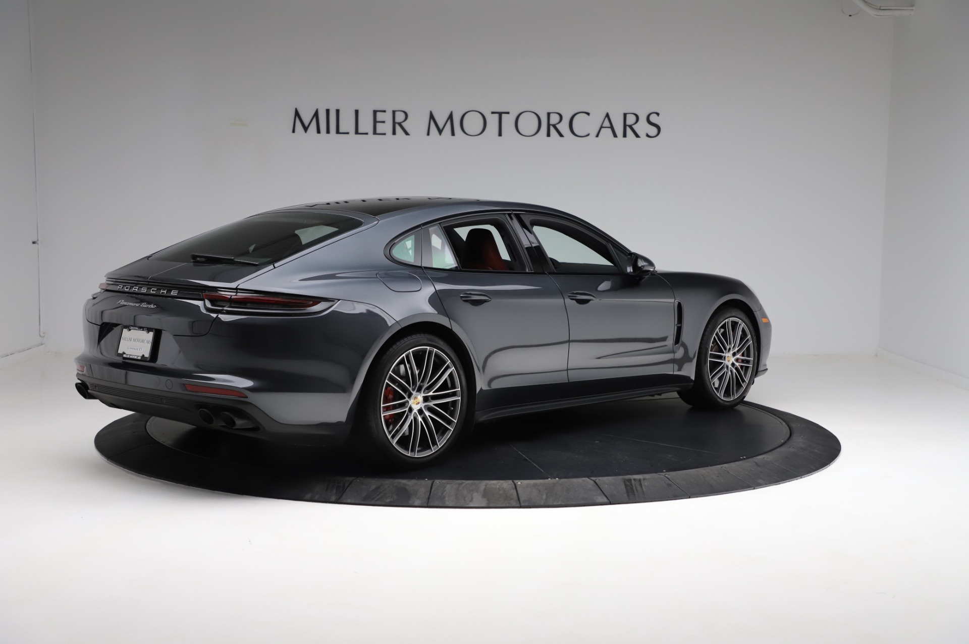 Used-2018-Porsche-Panamera-Turbo