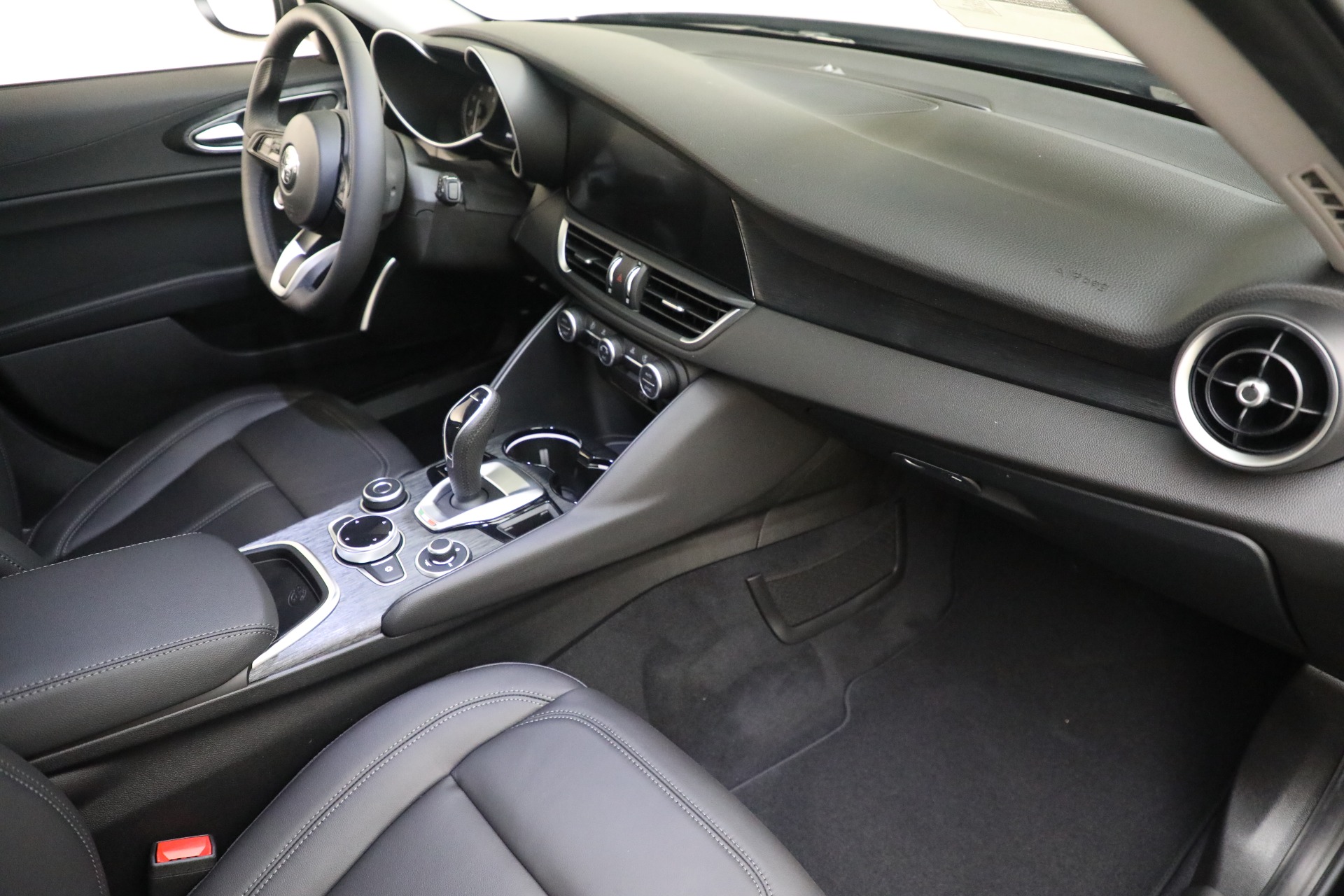 New-2021-Alfa-Romeo-Giulia-Q4