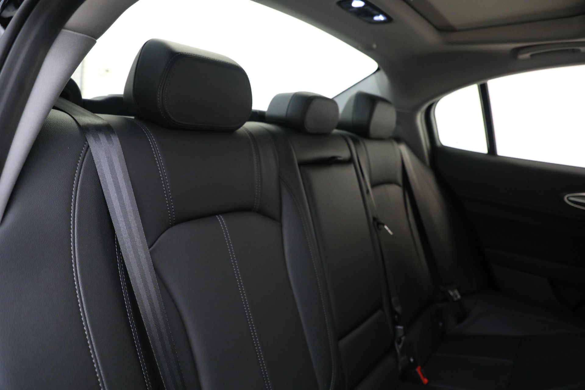 New-2021-Alfa-Romeo-Giulia-Q4