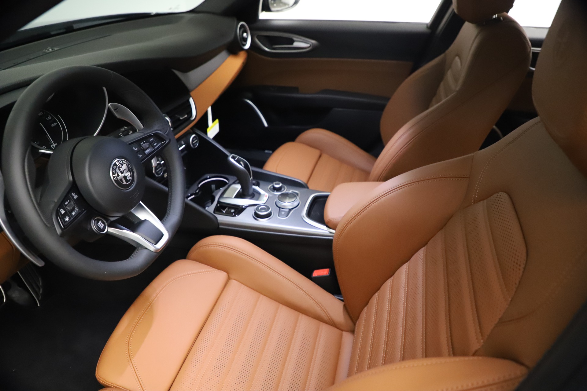 New-2021-Alfa-Romeo-Giulia-Ti-Sport-Q4