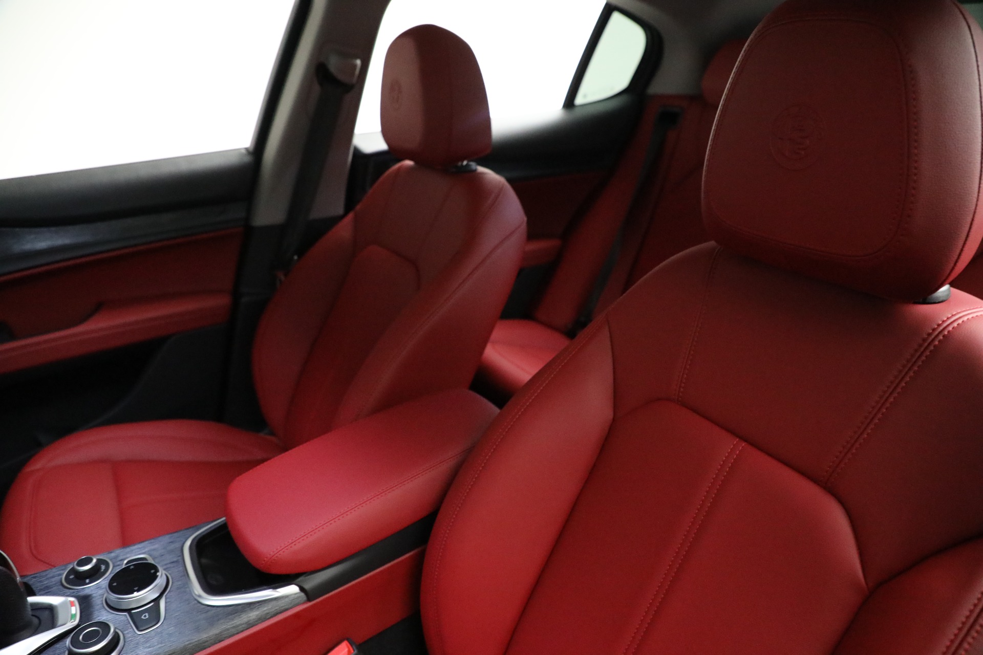 New-2021-Alfa-Romeo-Stelvio-Q4