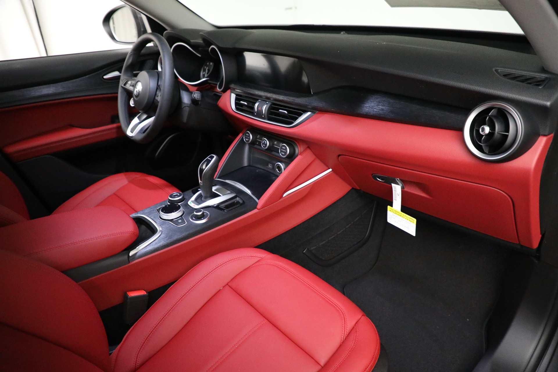 New-2021-Alfa-Romeo-Stelvio-Q4