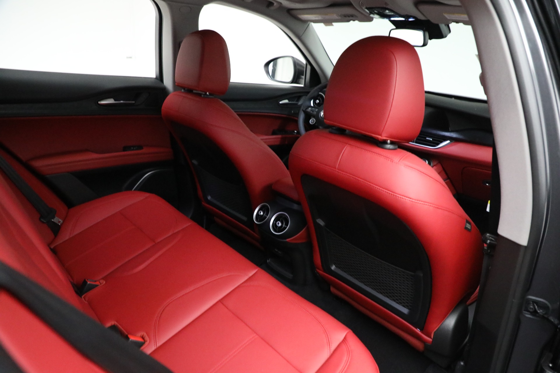 New-2021-Alfa-Romeo-Stelvio-Q4