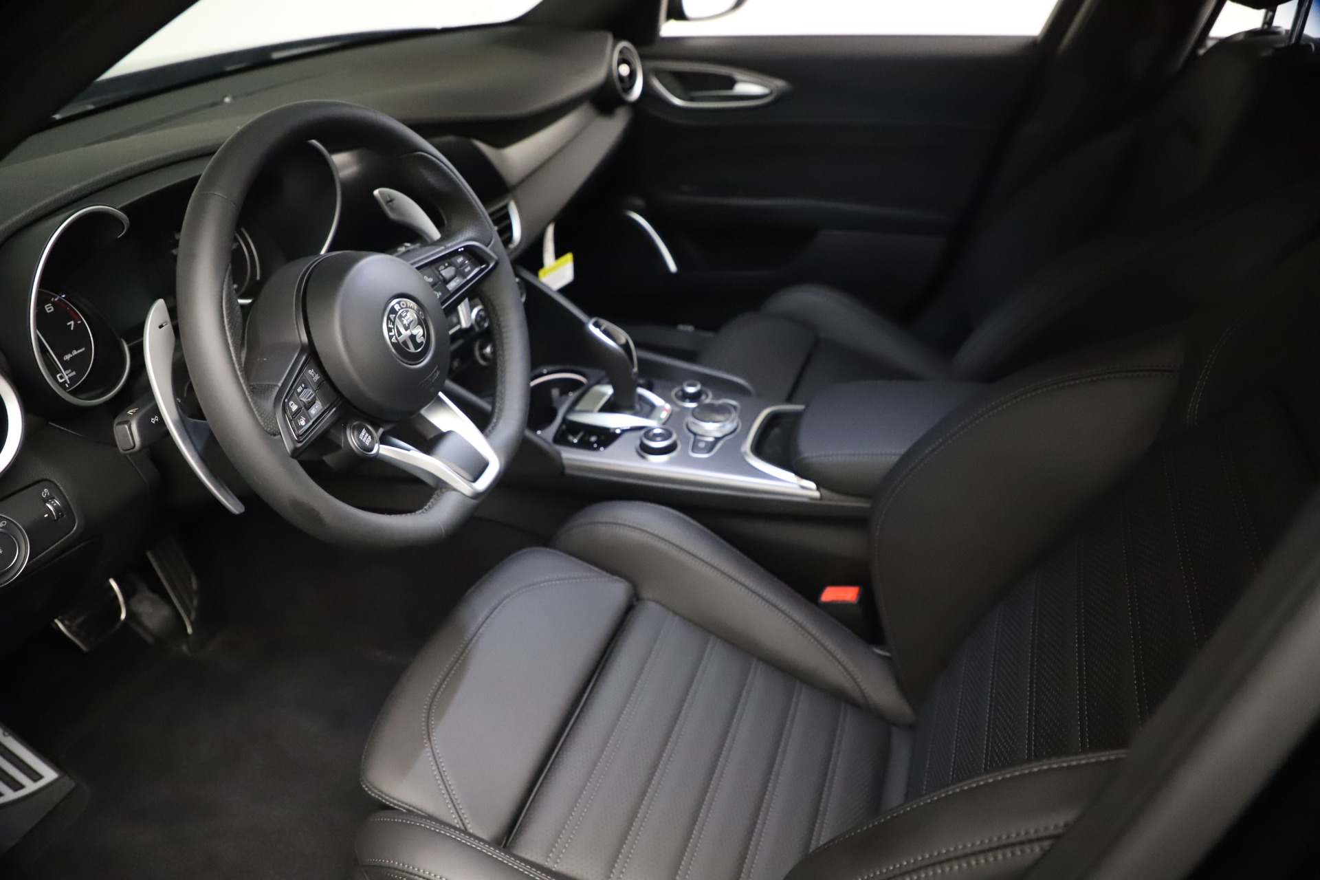 New-2021-Alfa-Romeo-Giulia-Ti-Sport-Q4