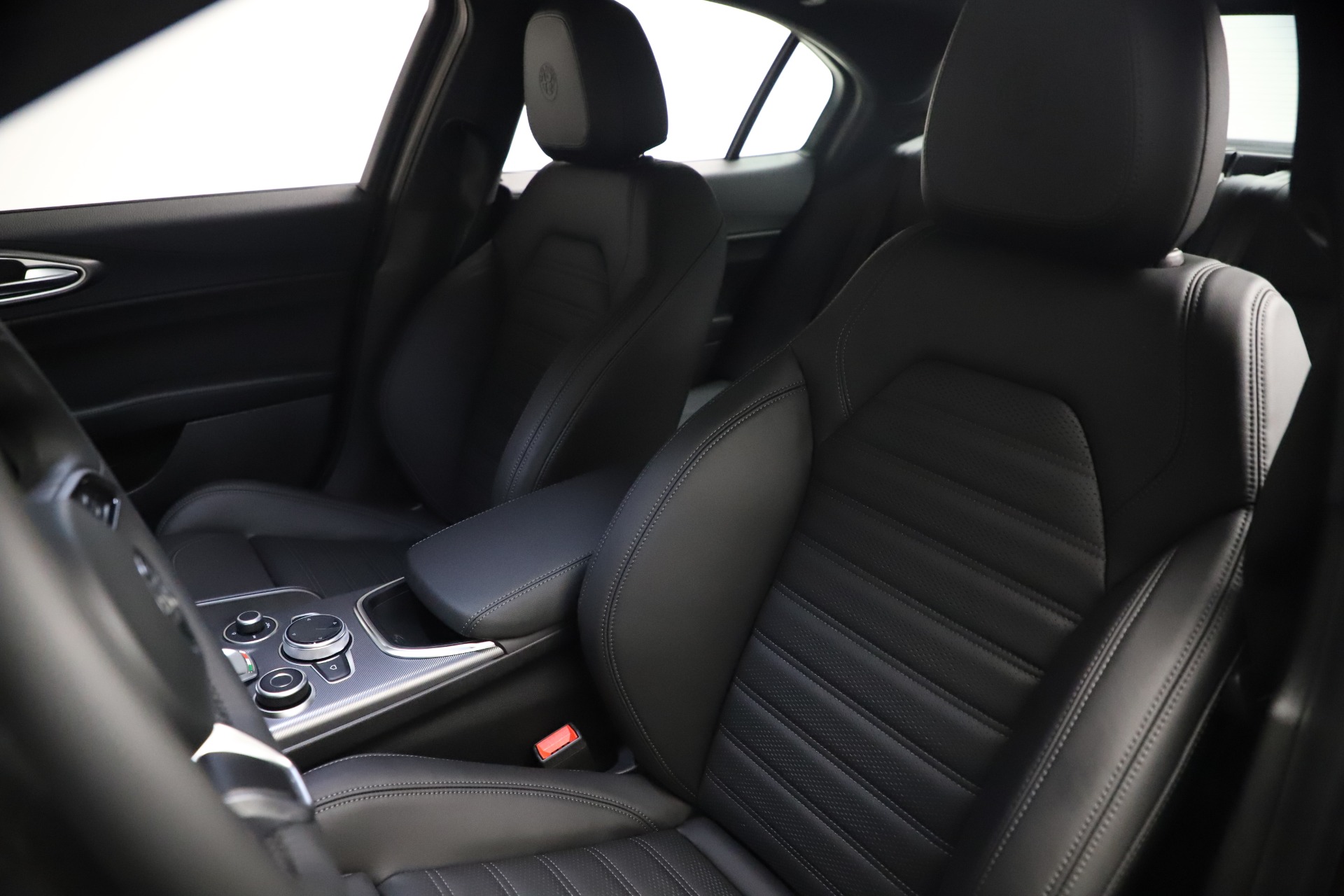 New-2021-Alfa-Romeo-Giulia-Ti-Sport-Q4