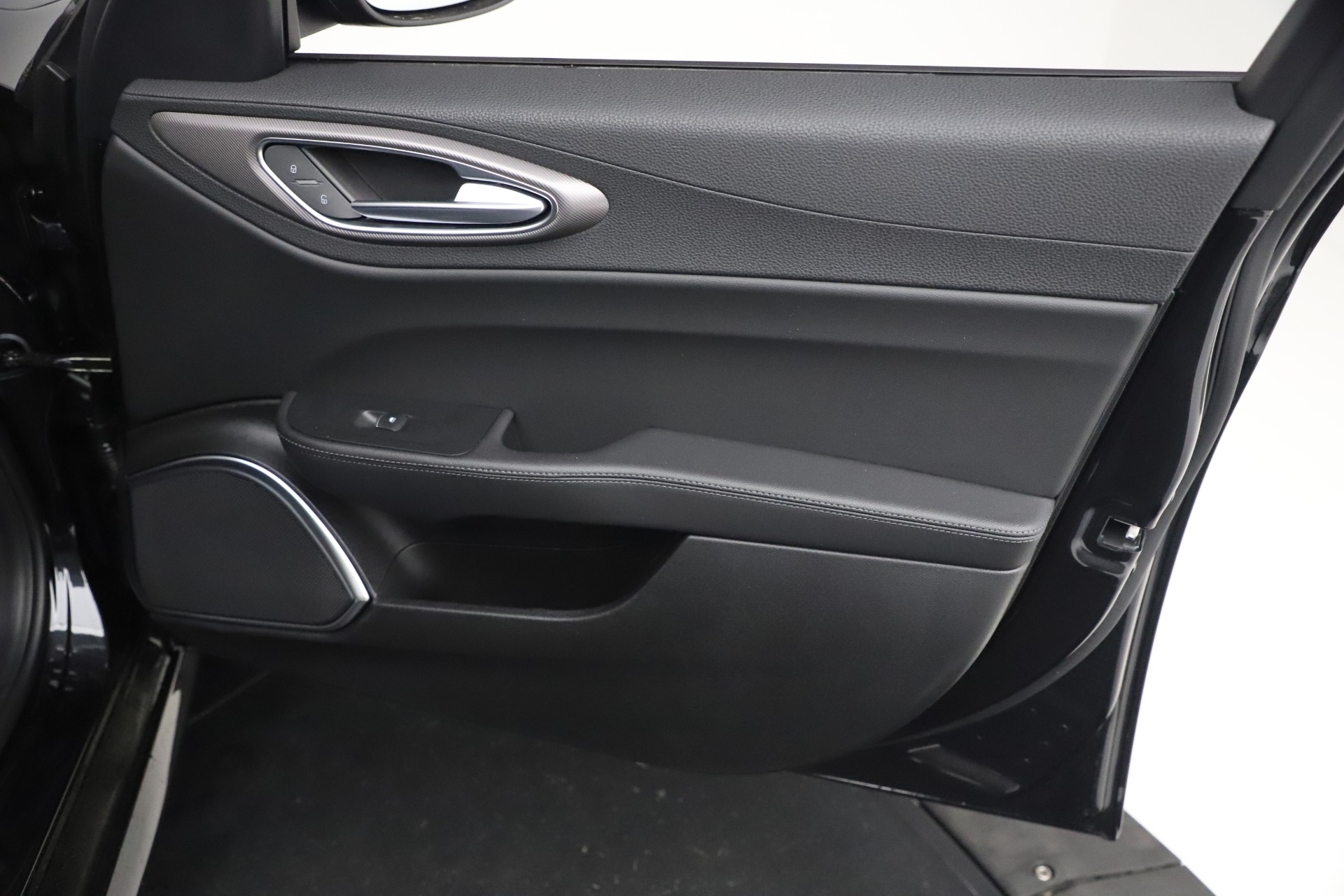 New-2021-Alfa-Romeo-Giulia-Ti-Sport-Q4