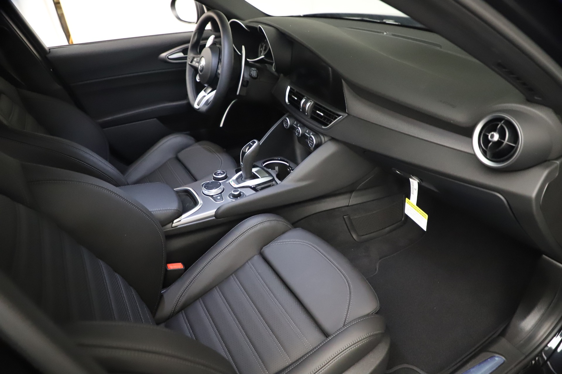 New-2021-Alfa-Romeo-Giulia-Ti-Sport-Q4