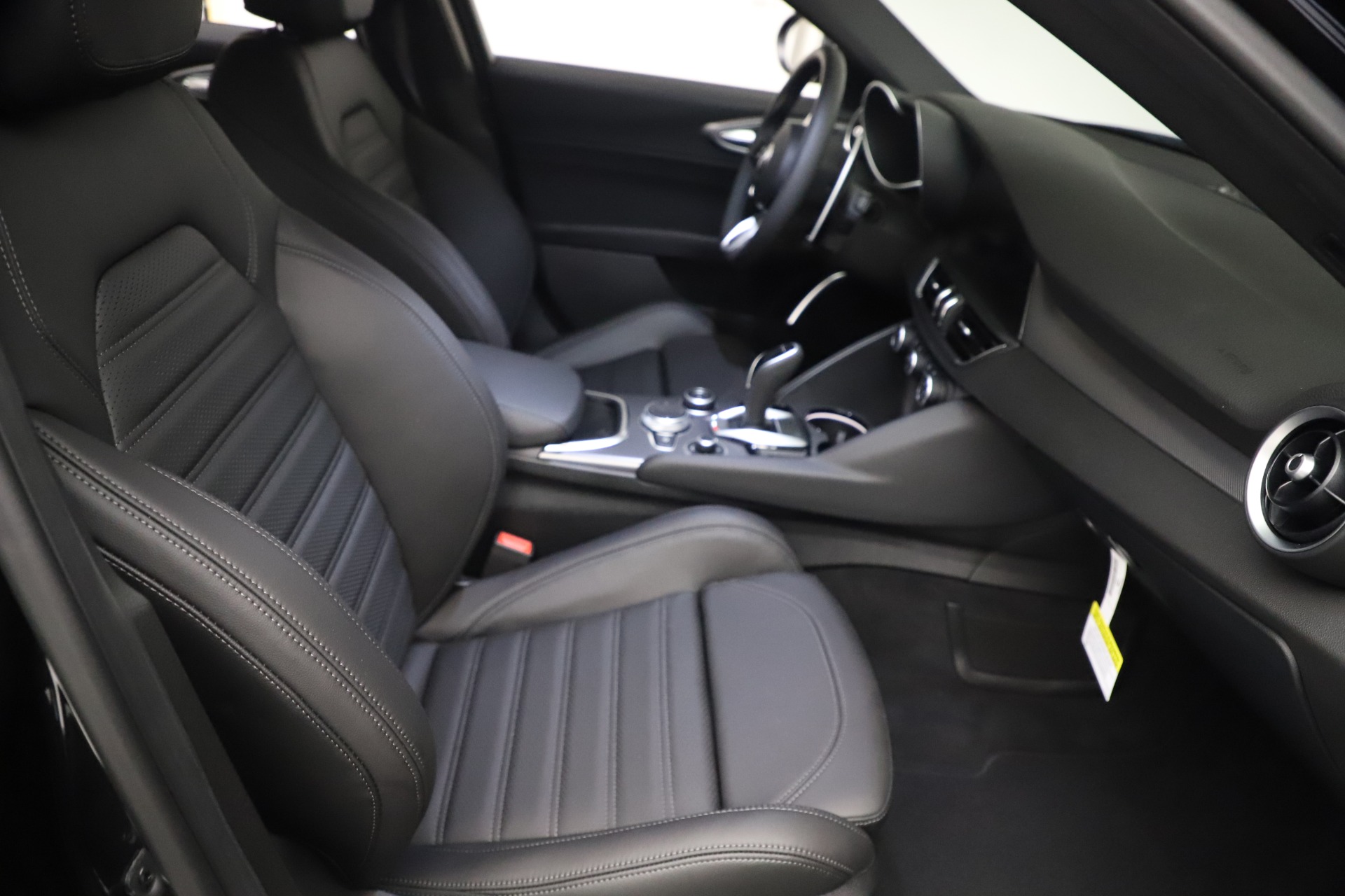 New-2021-Alfa-Romeo-Giulia-Ti-Sport-Q4