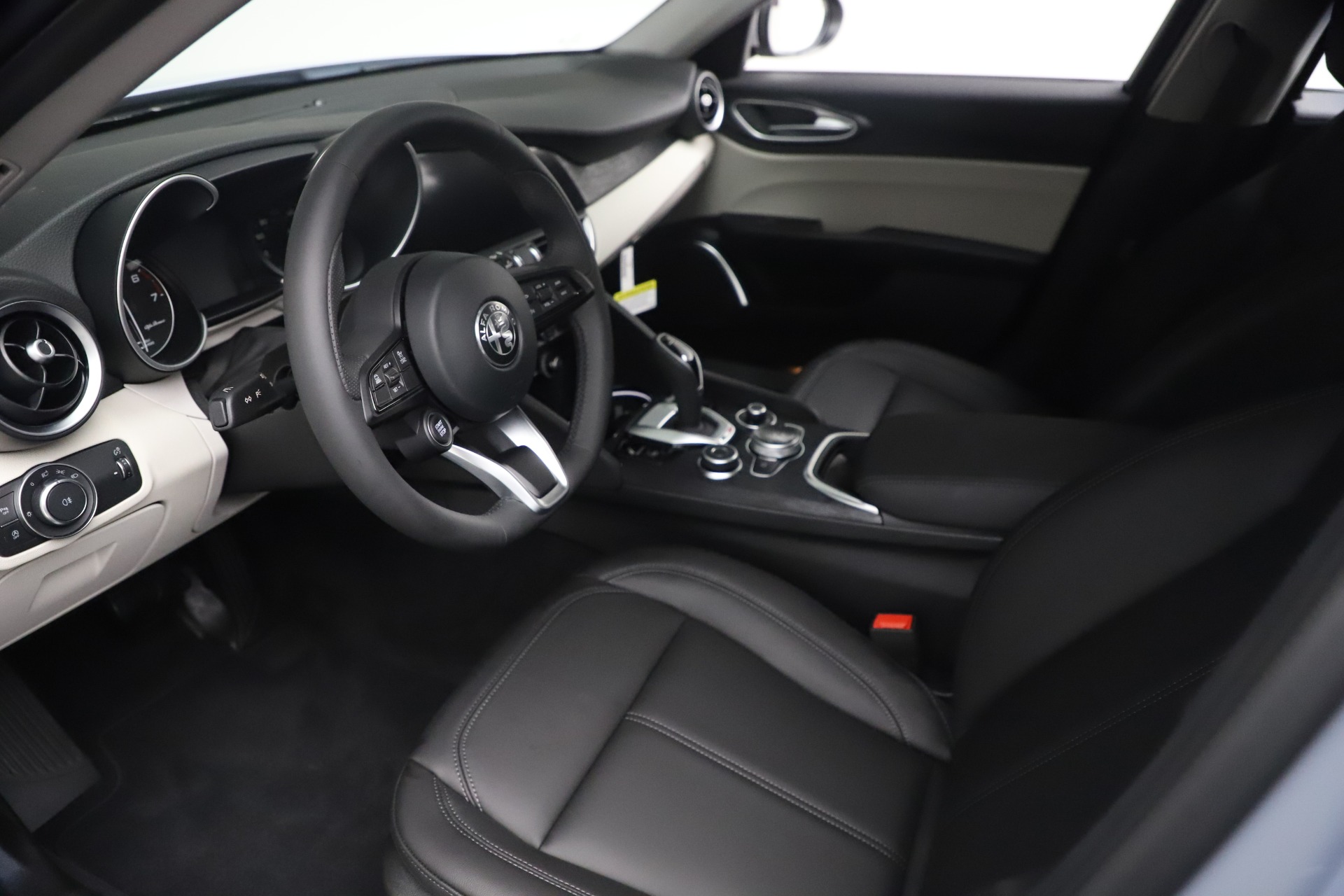 New-2021-Alfa-Romeo-Giulia-Q4