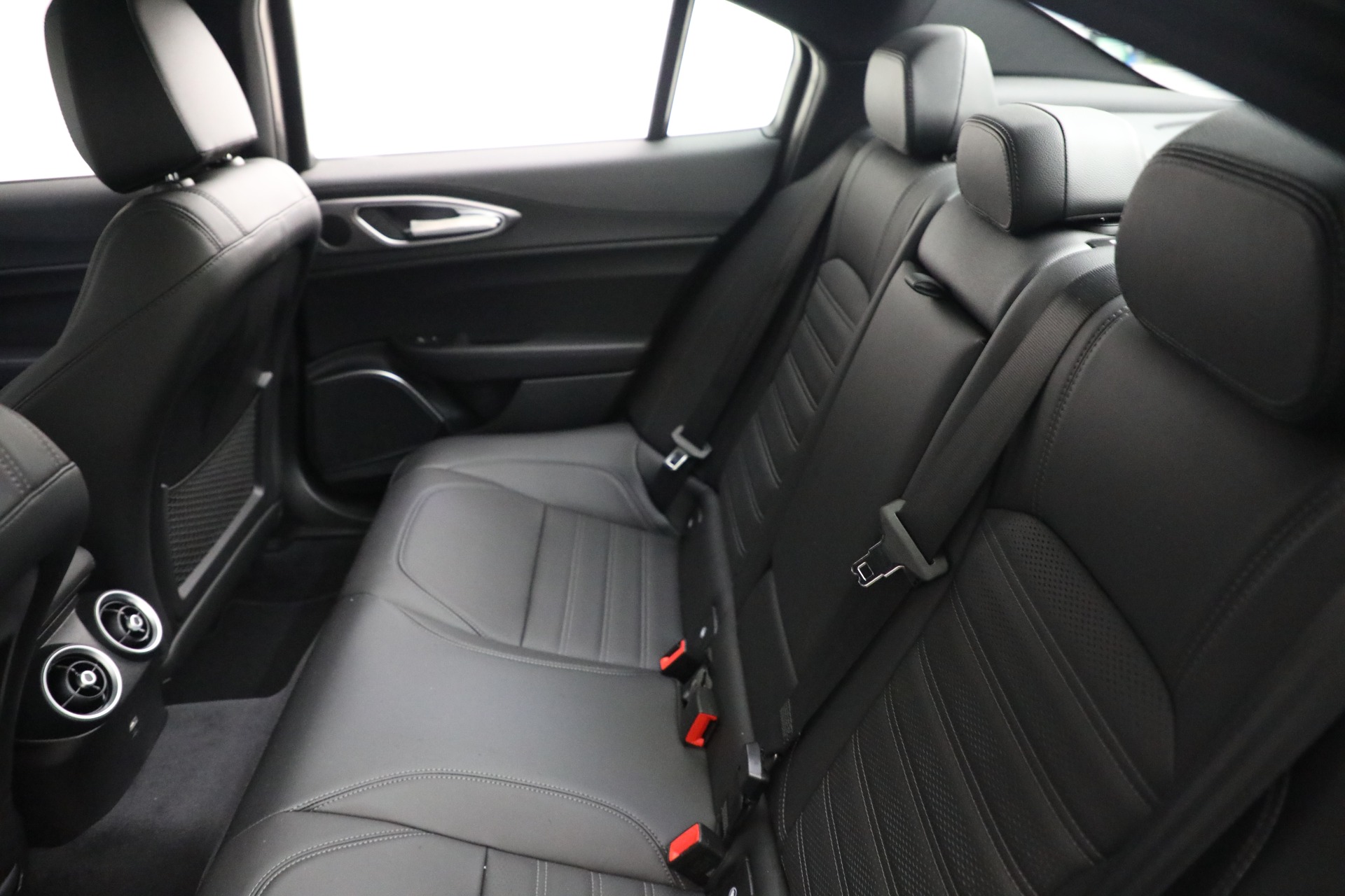 New-2021-Alfa-Romeo-Giulia-Ti-Sport-Q4