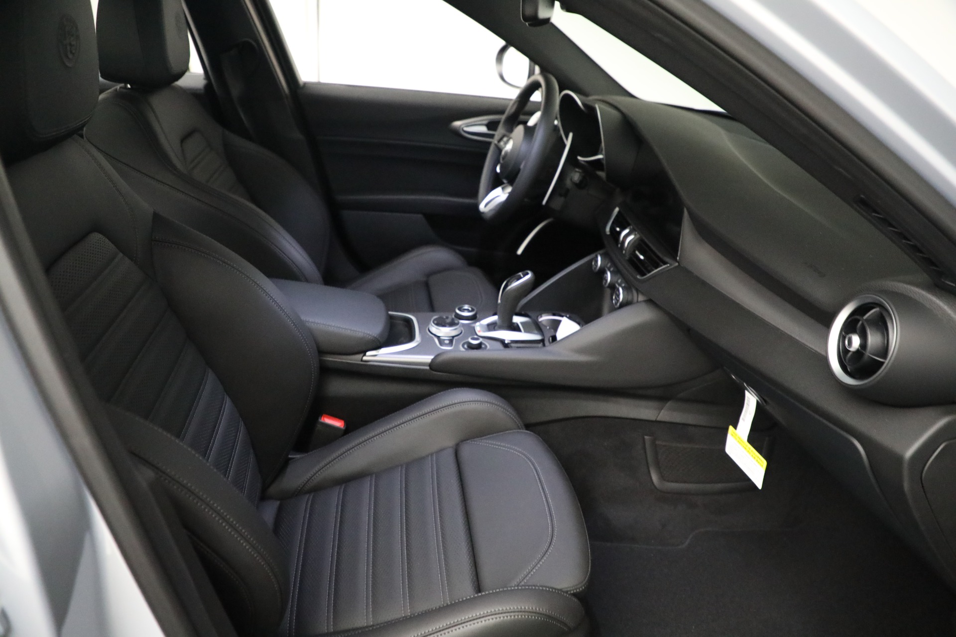 New-2021-Alfa-Romeo-Giulia-Ti-Sport-Q4