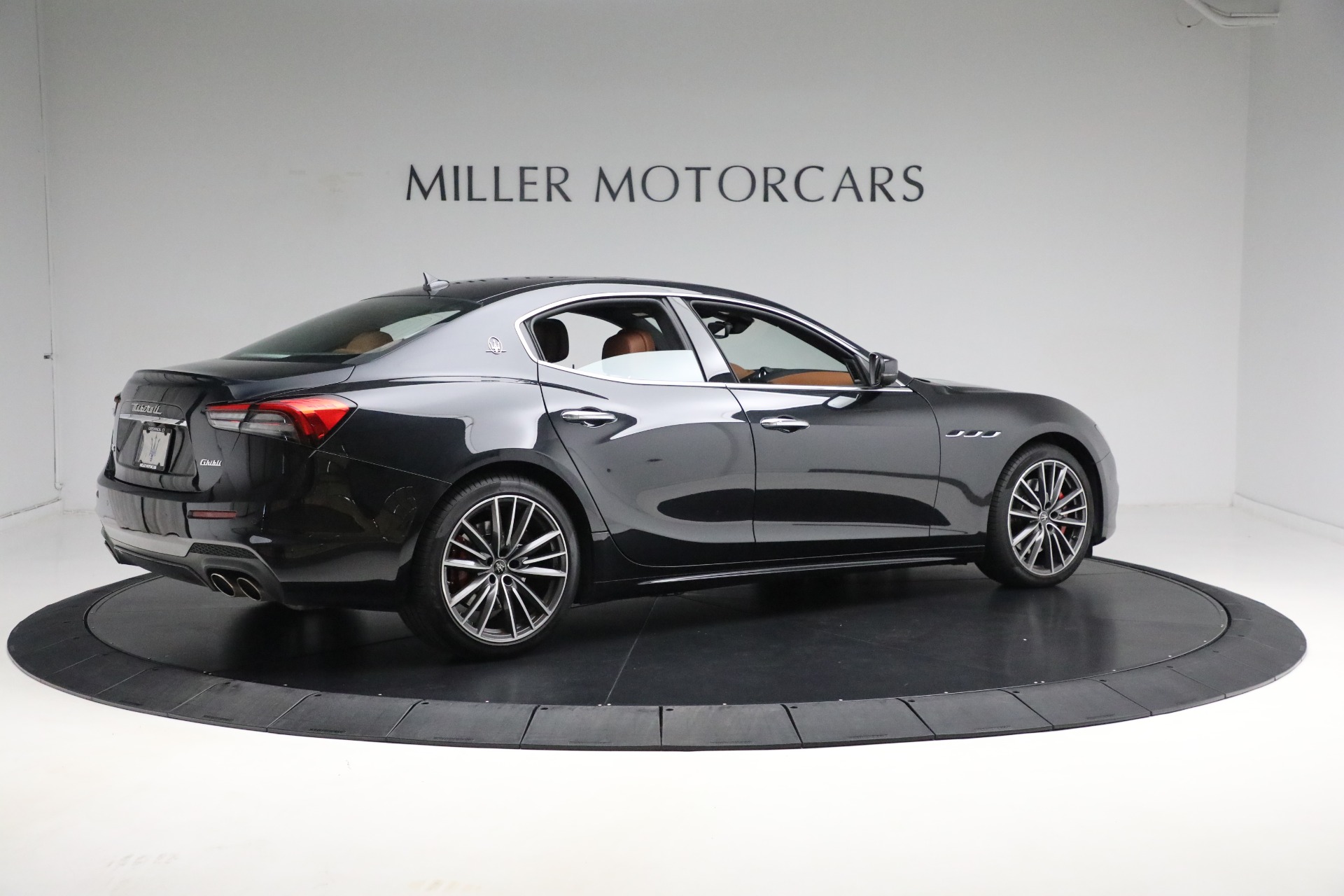 Used-2021-Maserati-Ghibli-S-Q4