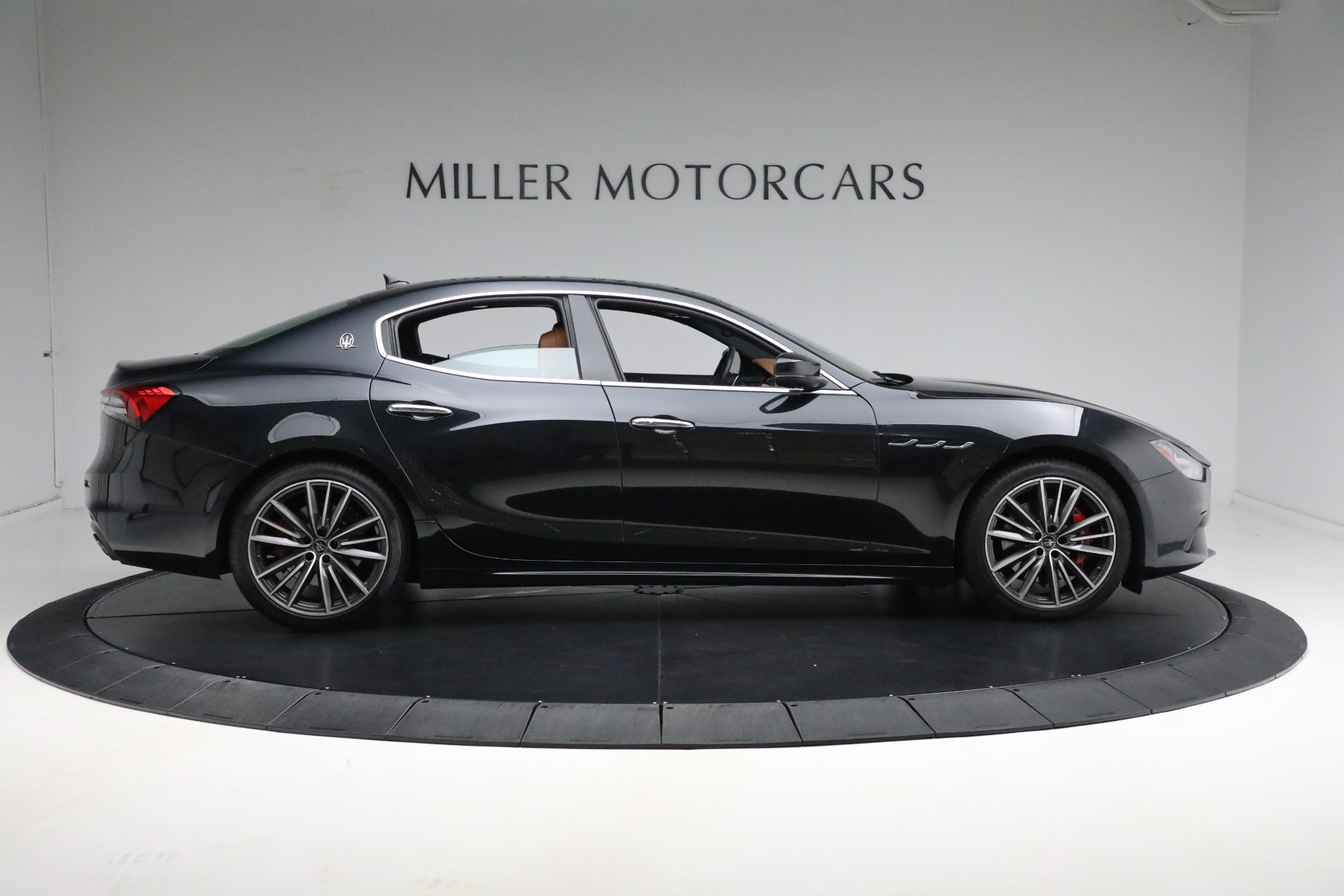 Used-2021-Maserati-Ghibli-S-Q4